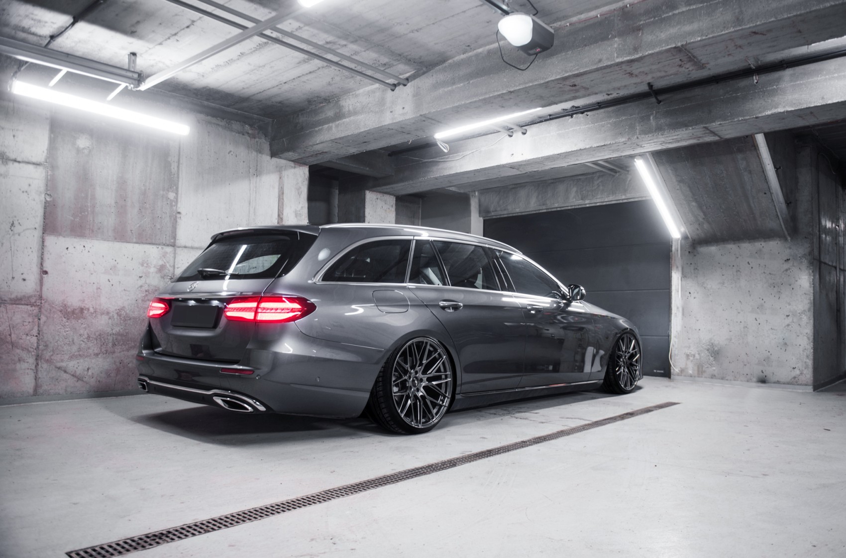 Mercedes-Benz E Class / E63