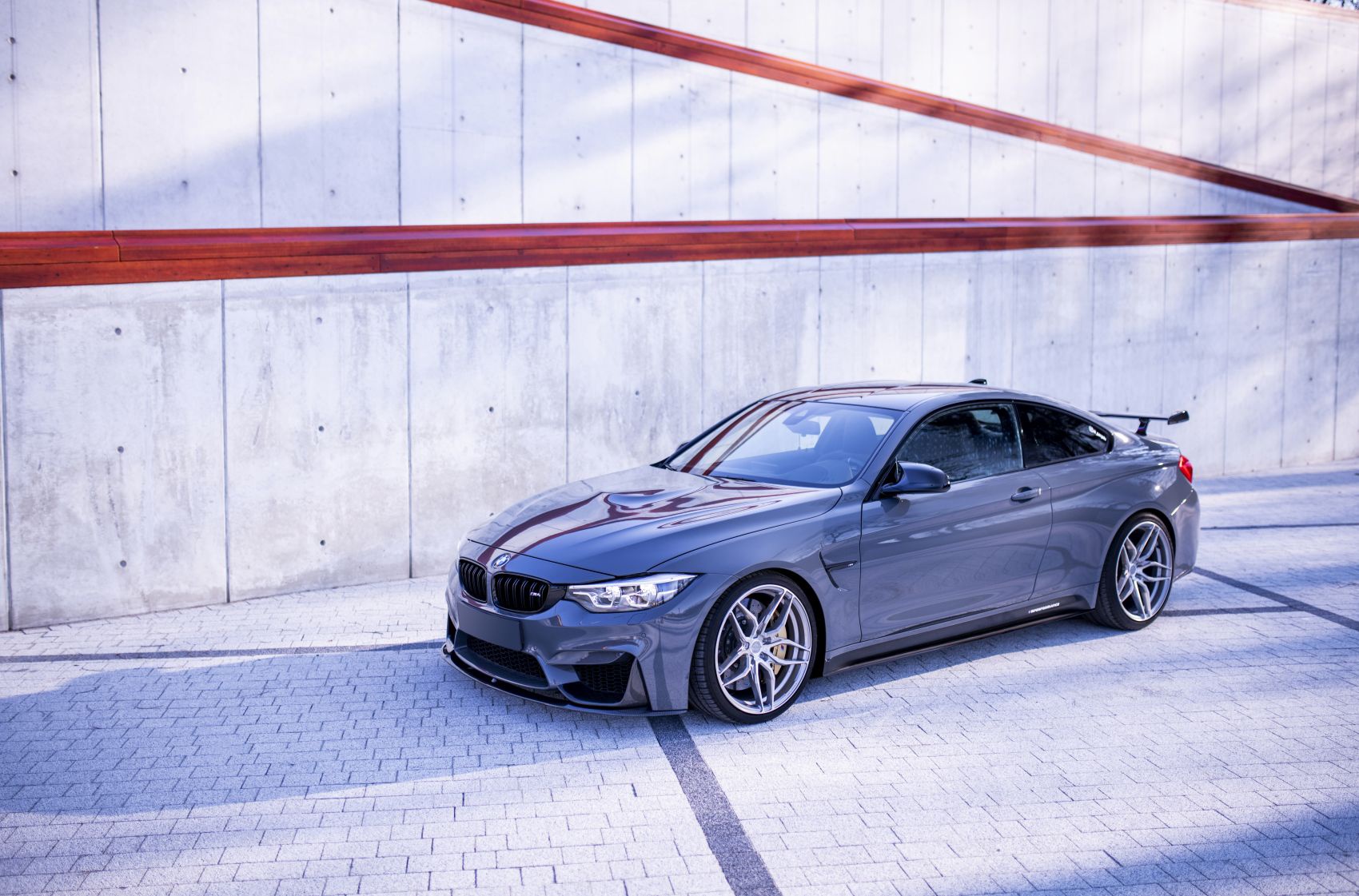 BMW 4 Series / M4
