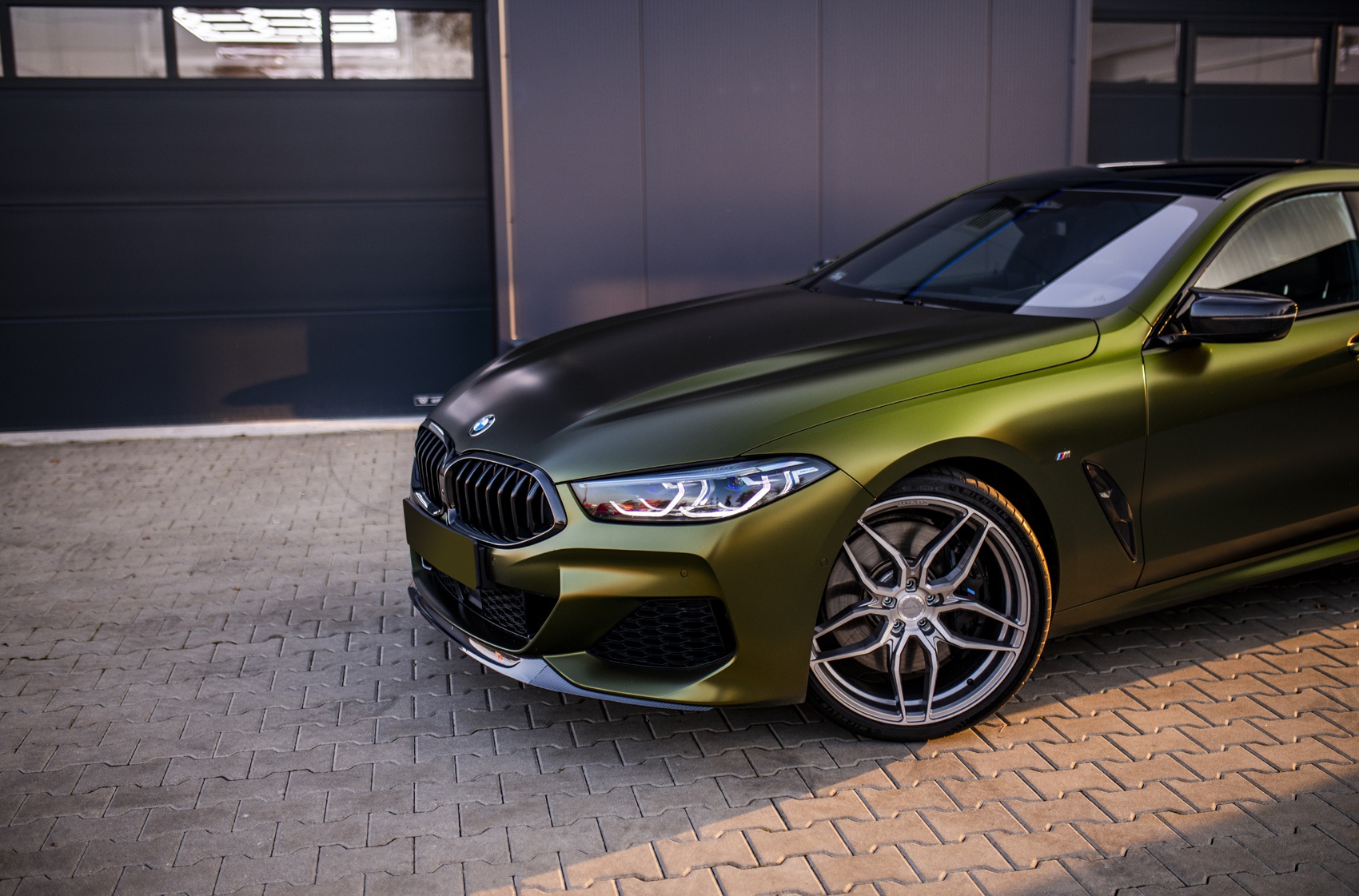 BMW 8 Series / M8