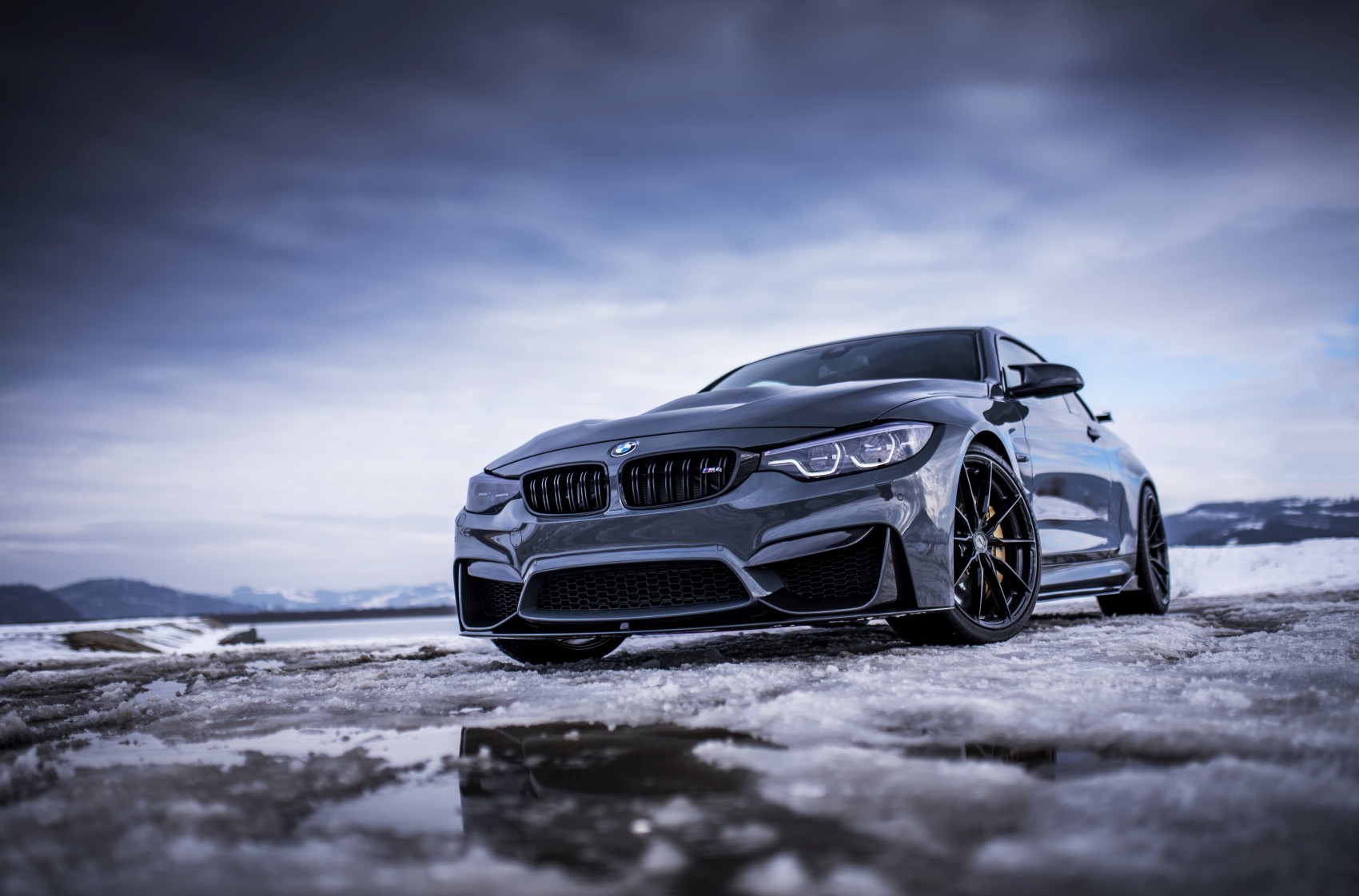 BMW 4 Series / M4