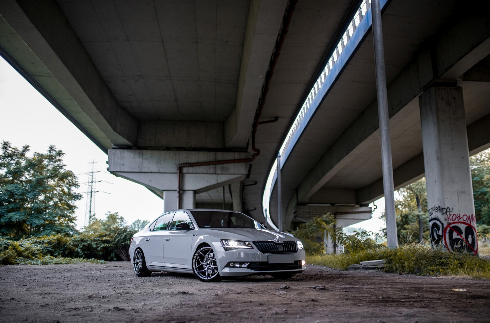 japan-racing-jr35-340-01