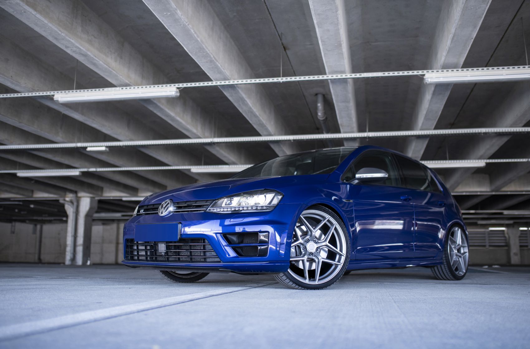 Volkswagen Golf / R / GTI