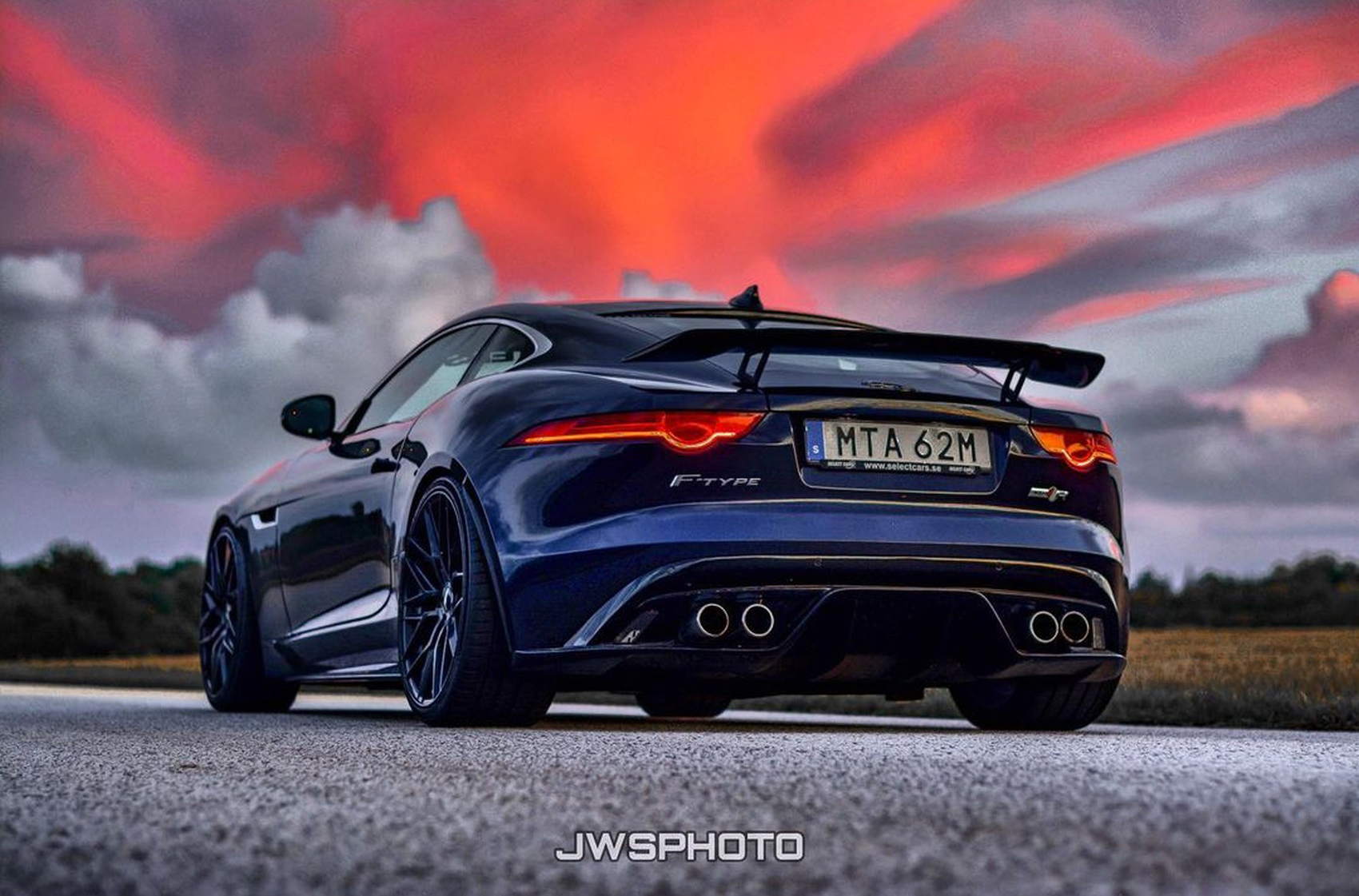 Jaguar F-Type R