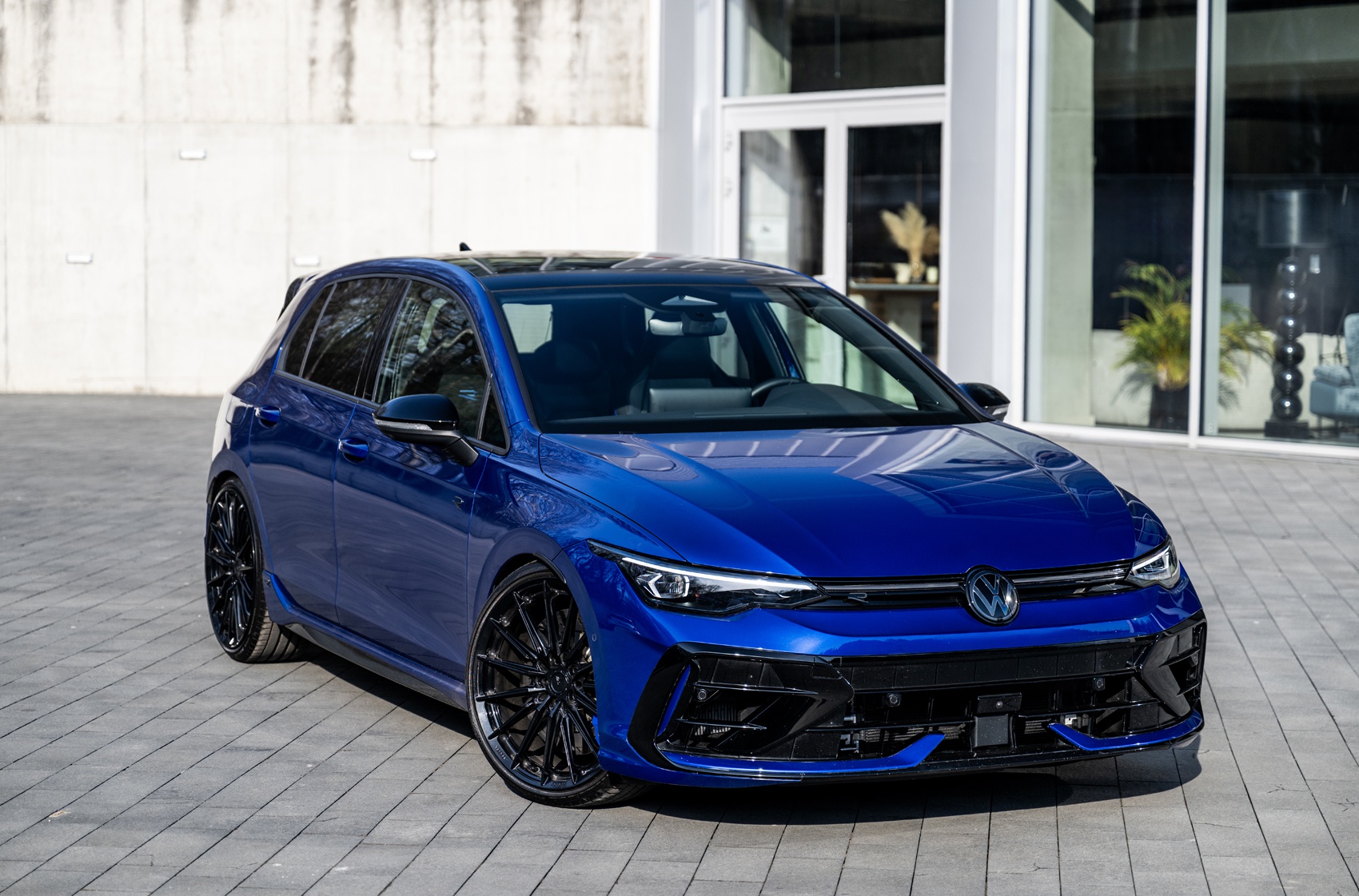vesser-vsr4-volkswagen-golf-r-01