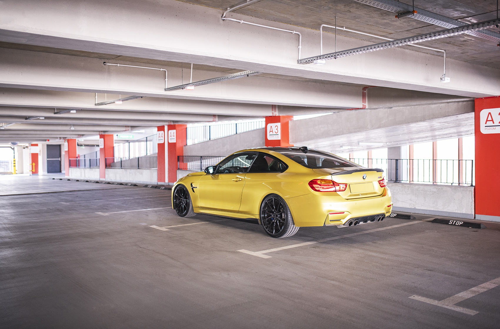 BMW 4 Series / M4