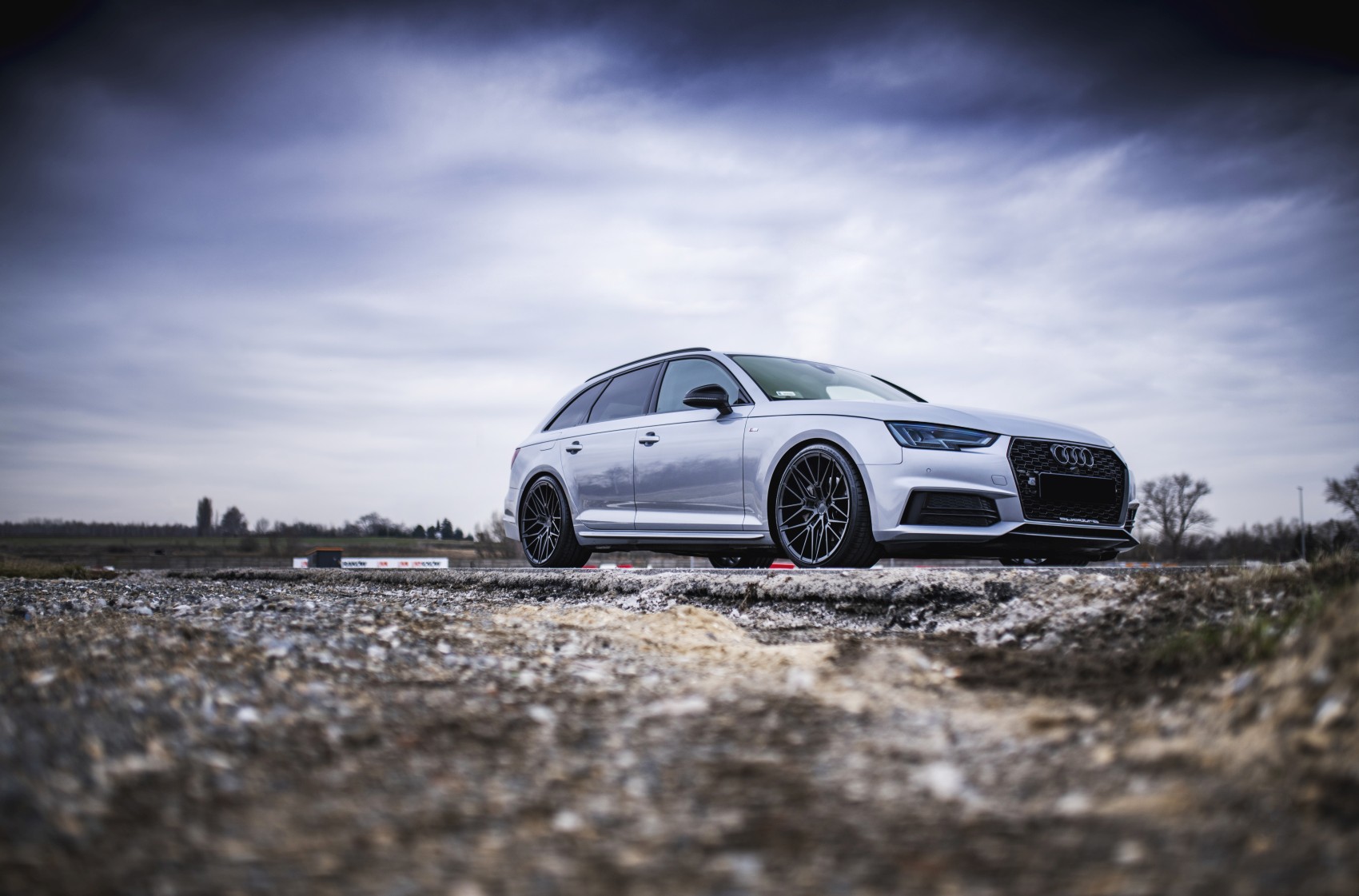 Audi A4 / S4 / RS4