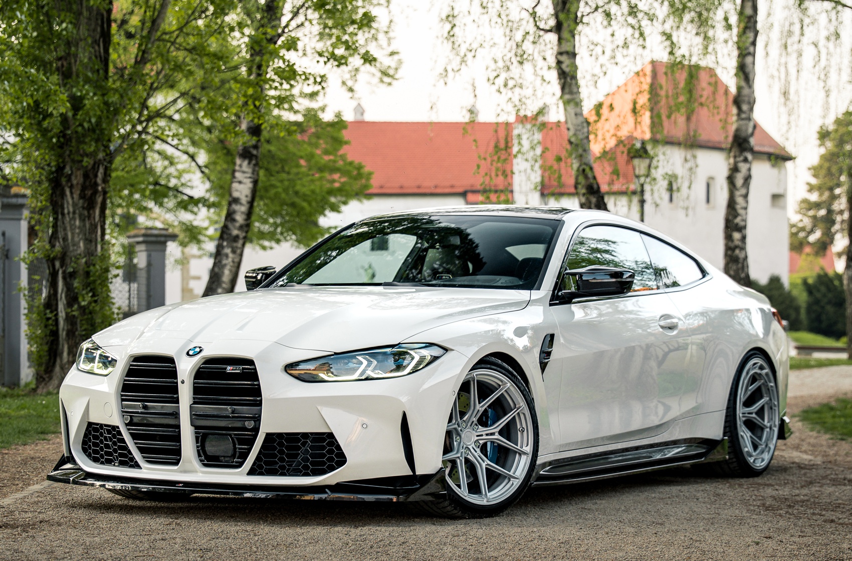 BMW 4 Series / M4