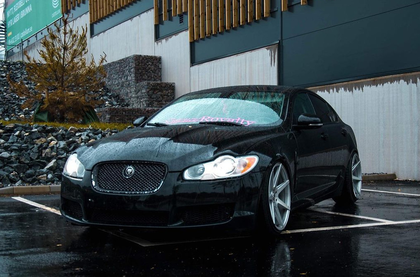 japan-racing-jr20-1093-01