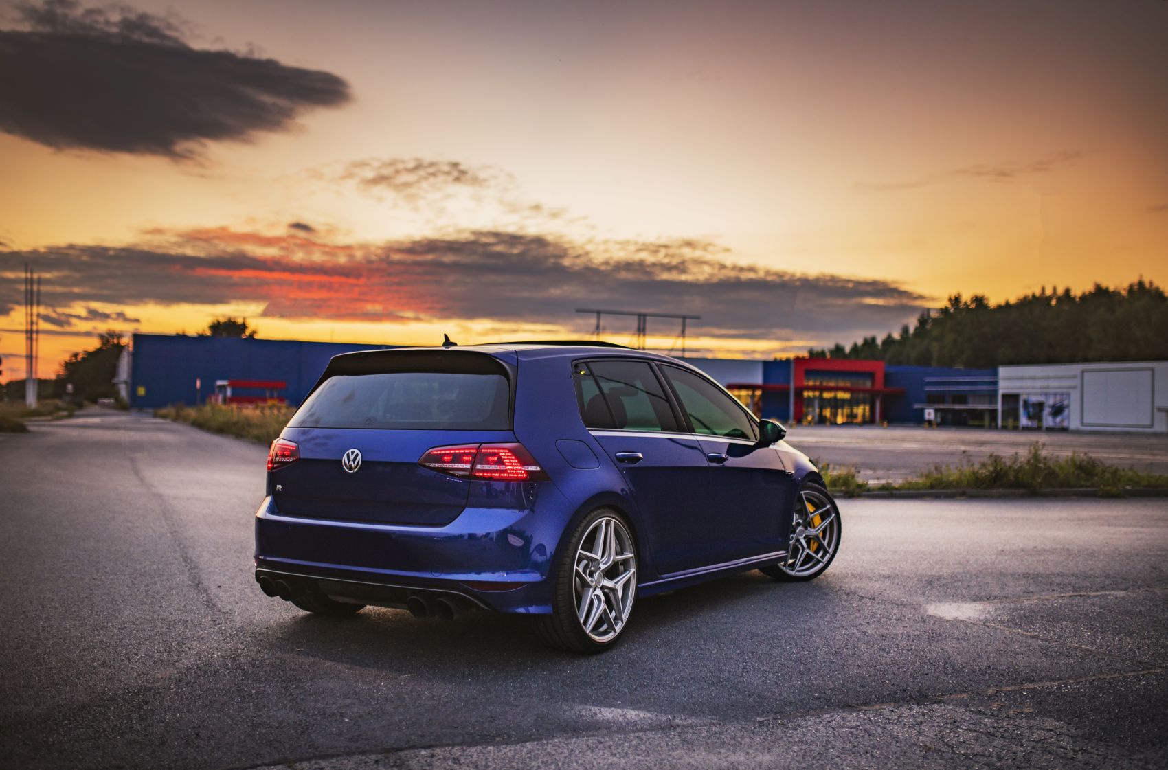 Volkswagen Golf / R / GTI