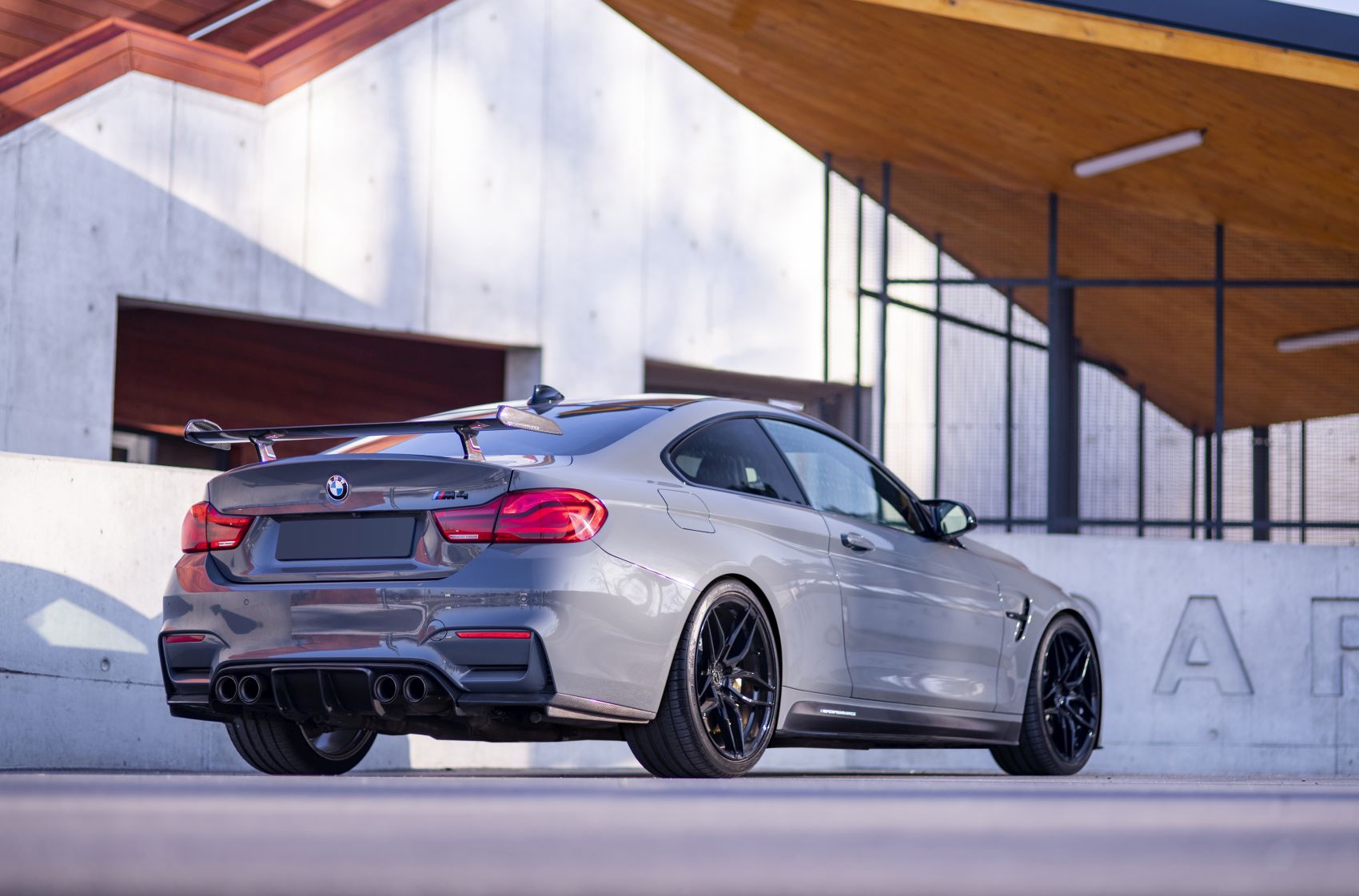 BMW 4 Series / M4