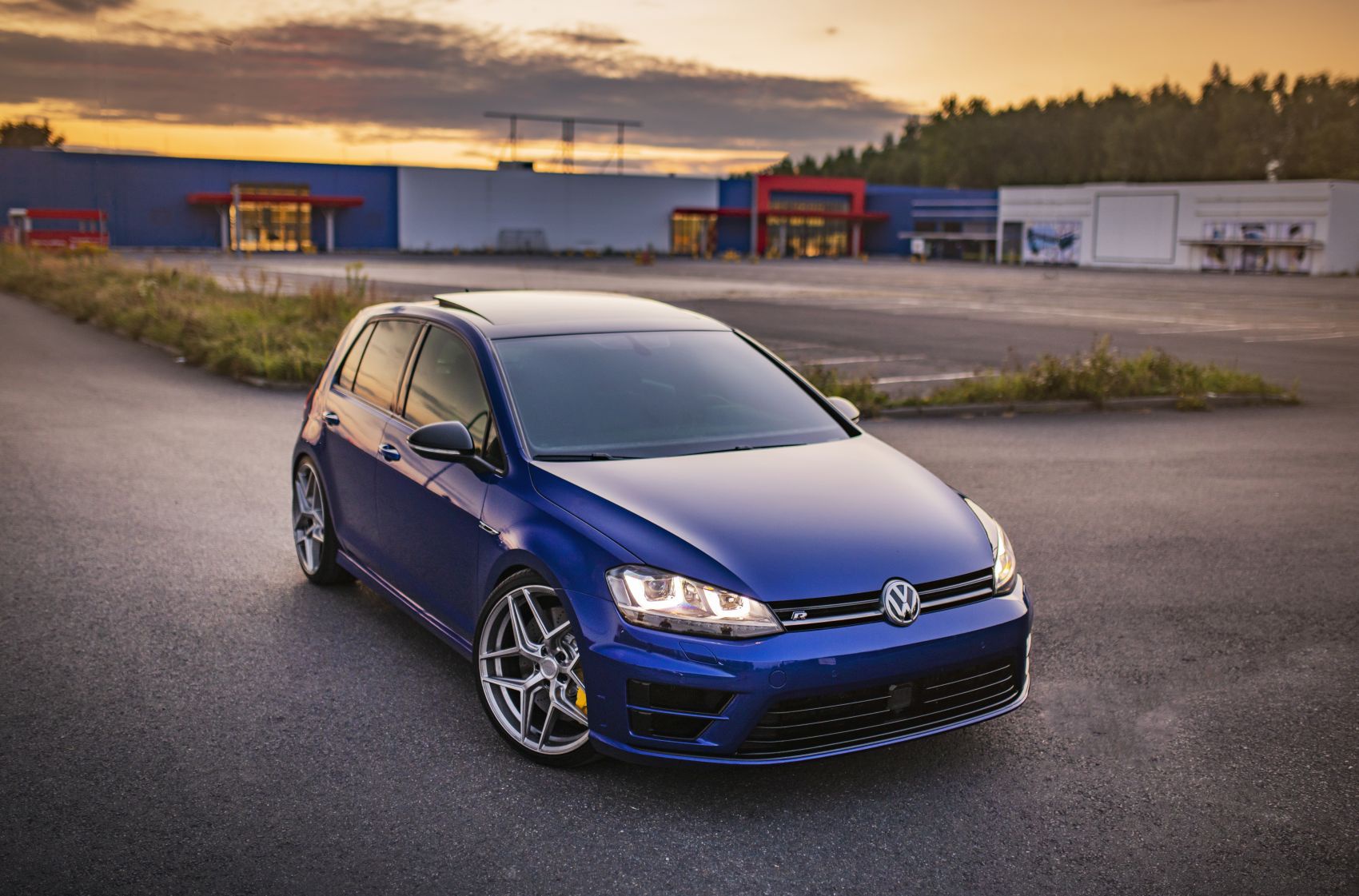 Volkswagen Golf / R / GTI