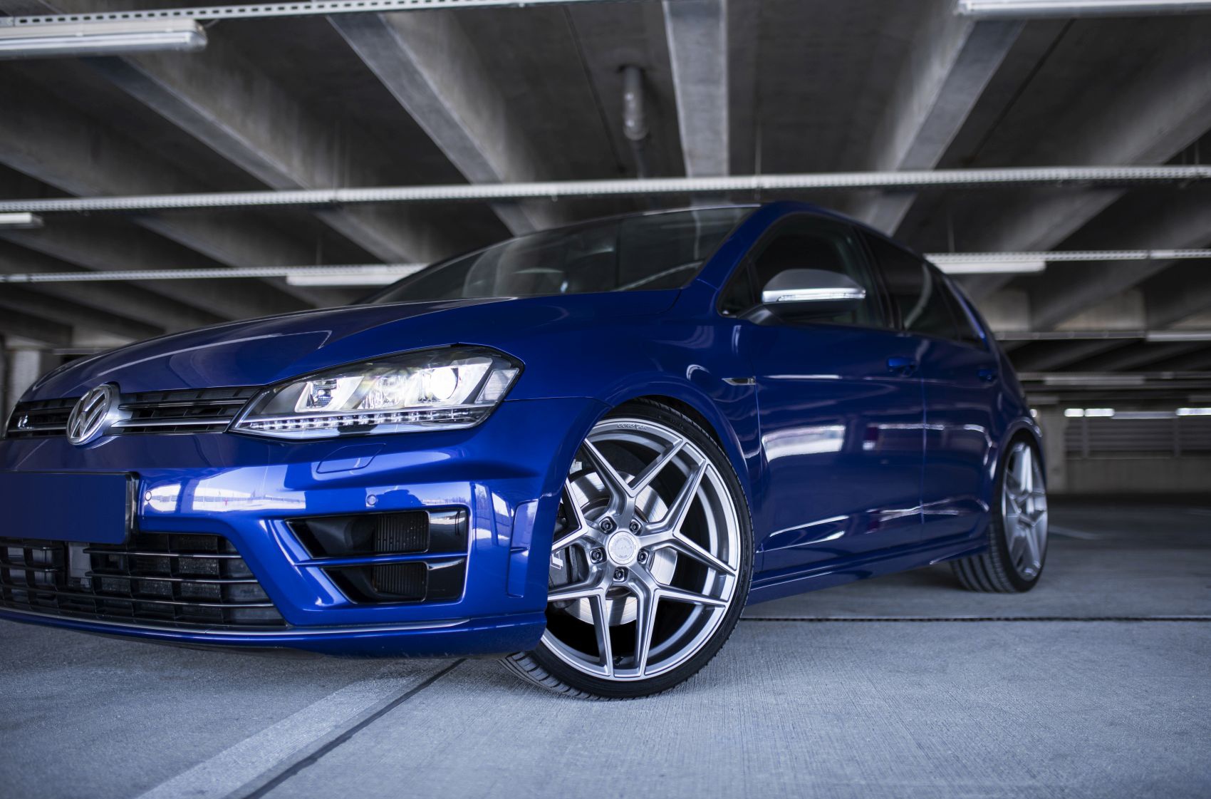 Volkswagen Golf / R / GTI