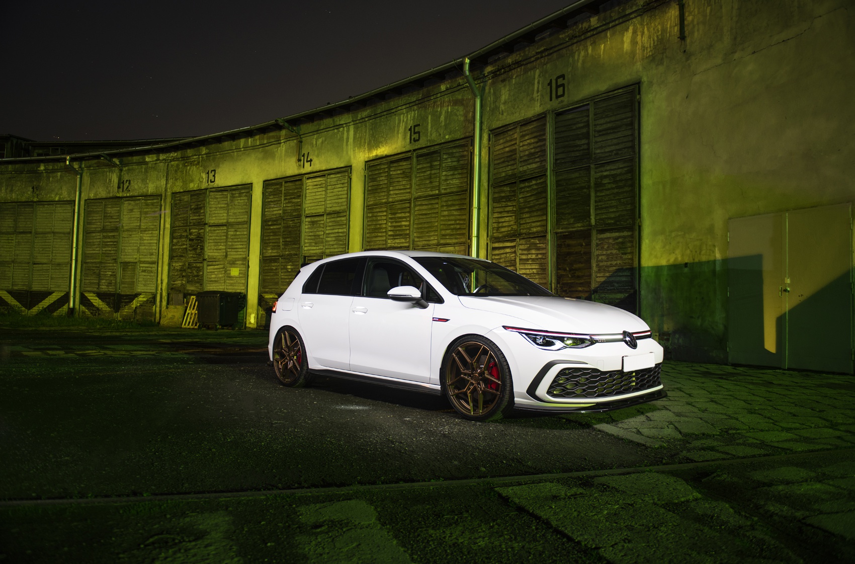 Volkswagen Golf / R / GTI