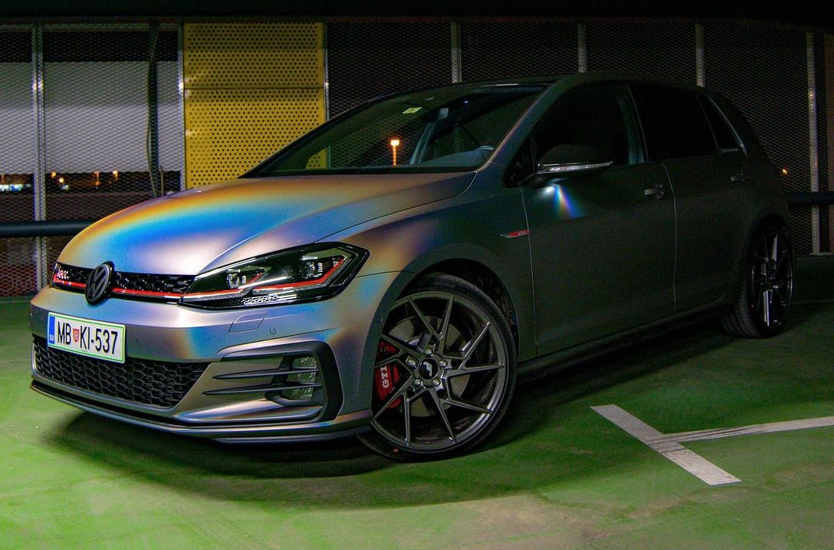 Volkswagen Golf / R / GTI
