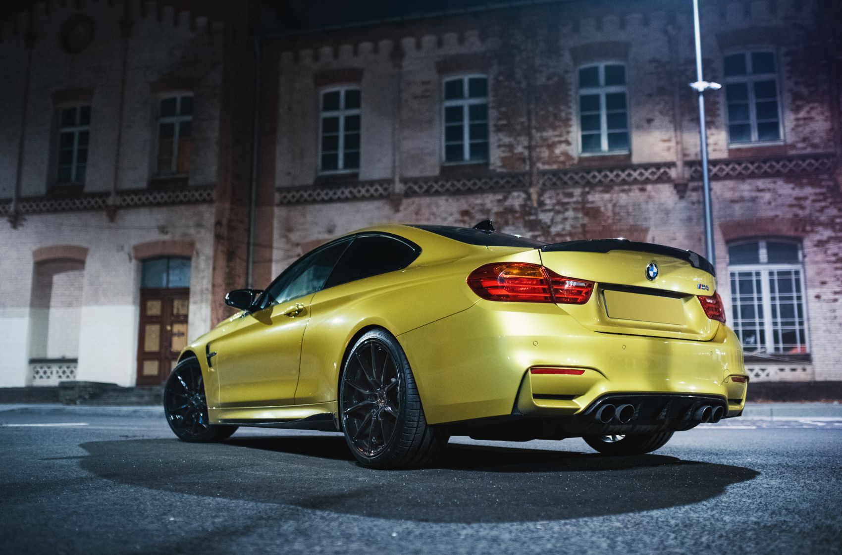 BMW 4 Series / M4