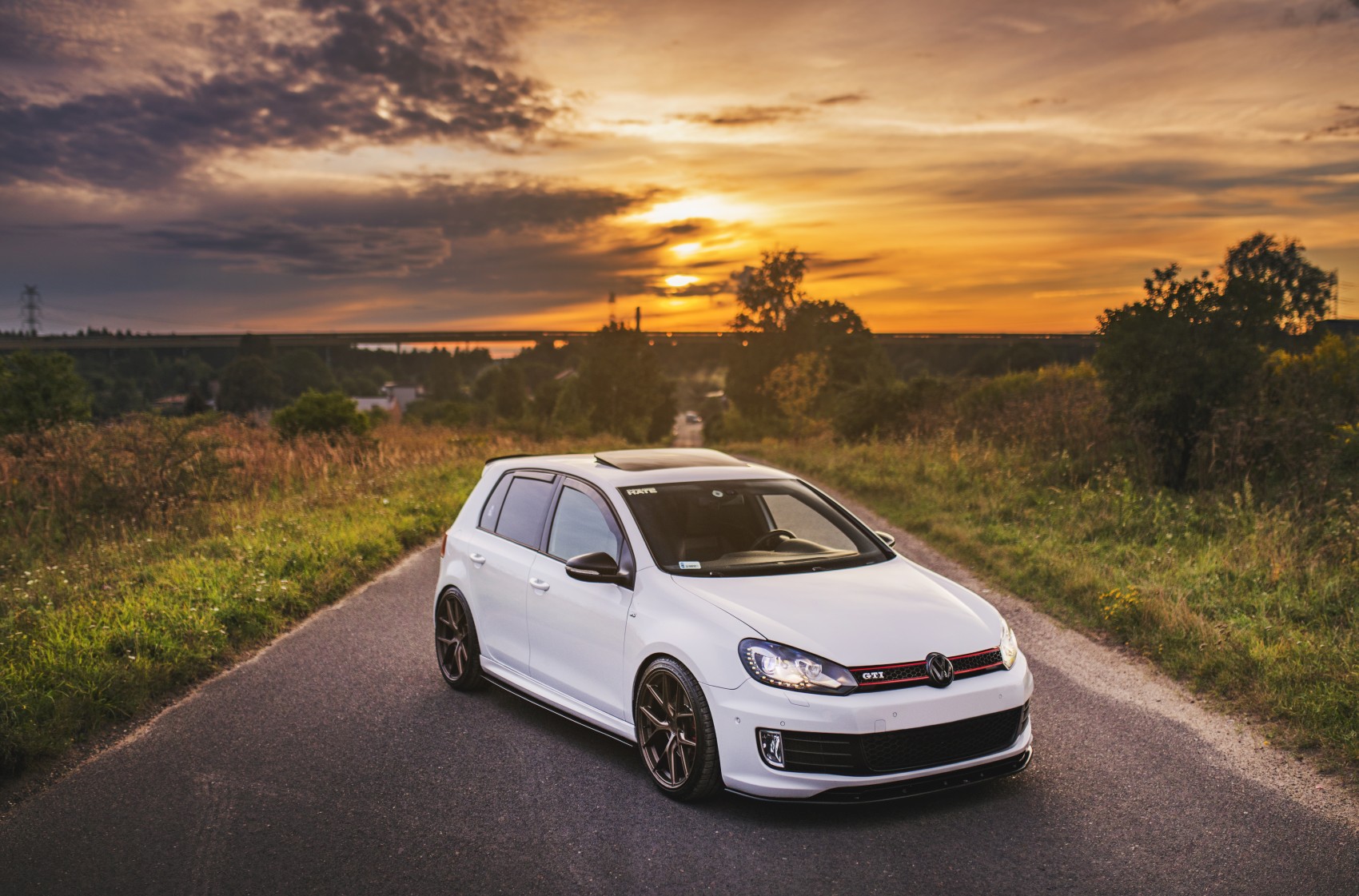Volkswagen Golf / R / GTI