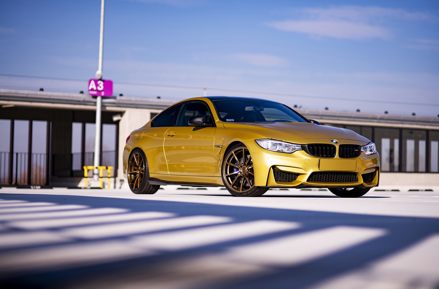 BMW 4 Series / M4