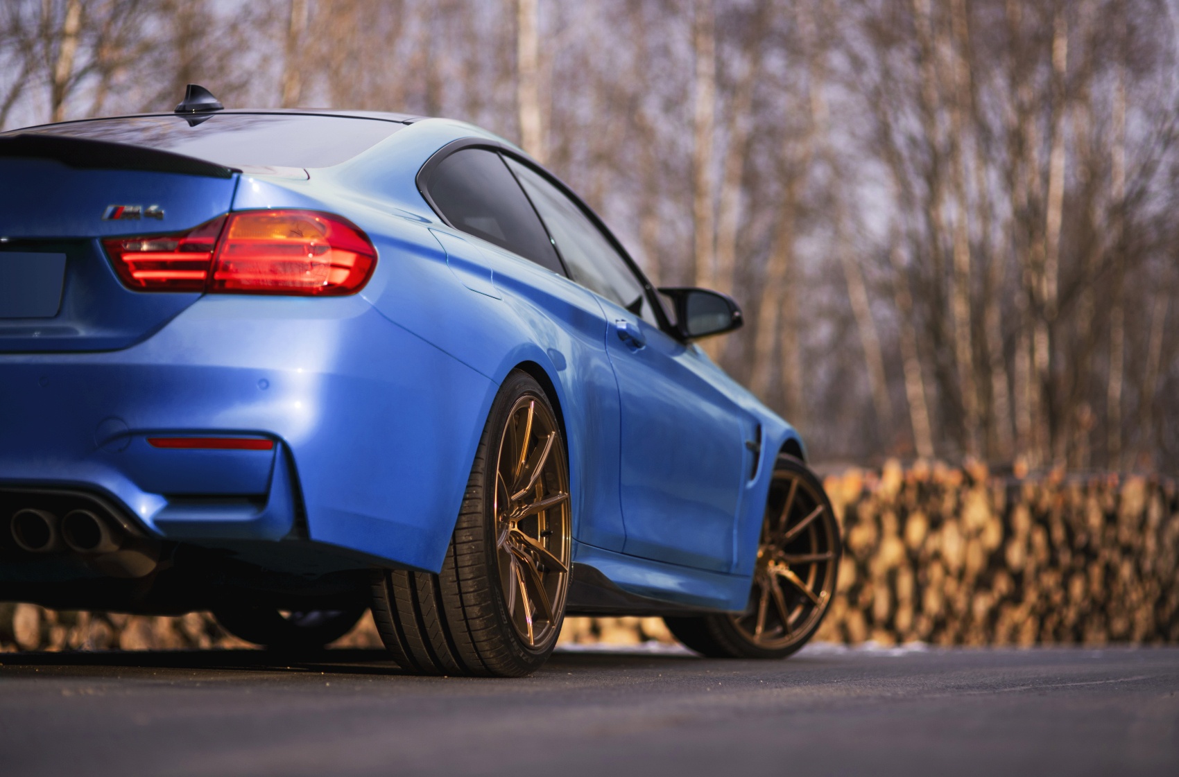 BMW 4 Series / M4