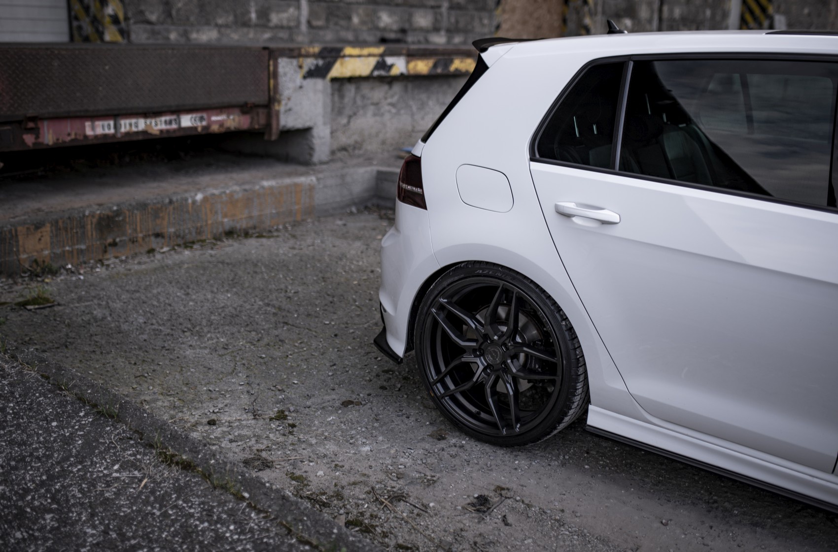 Volkswagen Golf / R / GTI