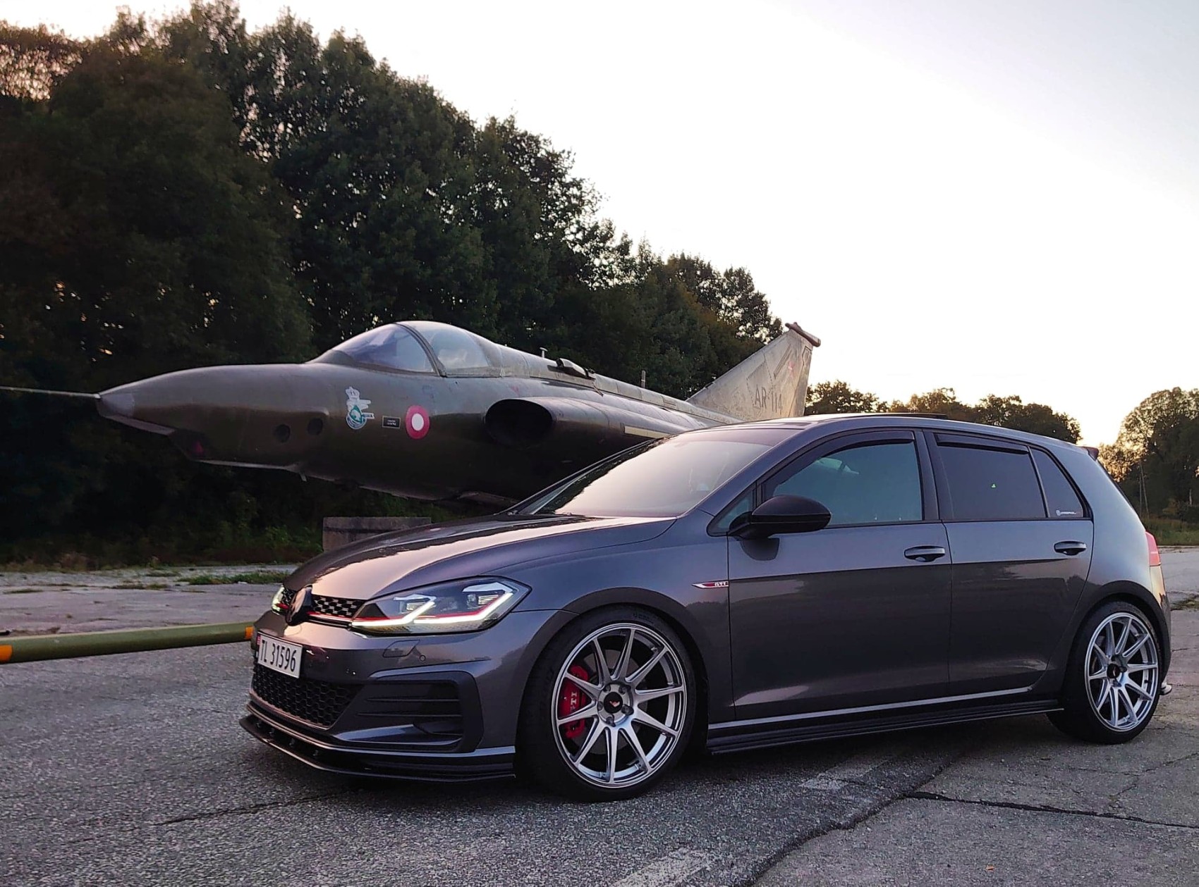Volkswagen Golf / R / GTI