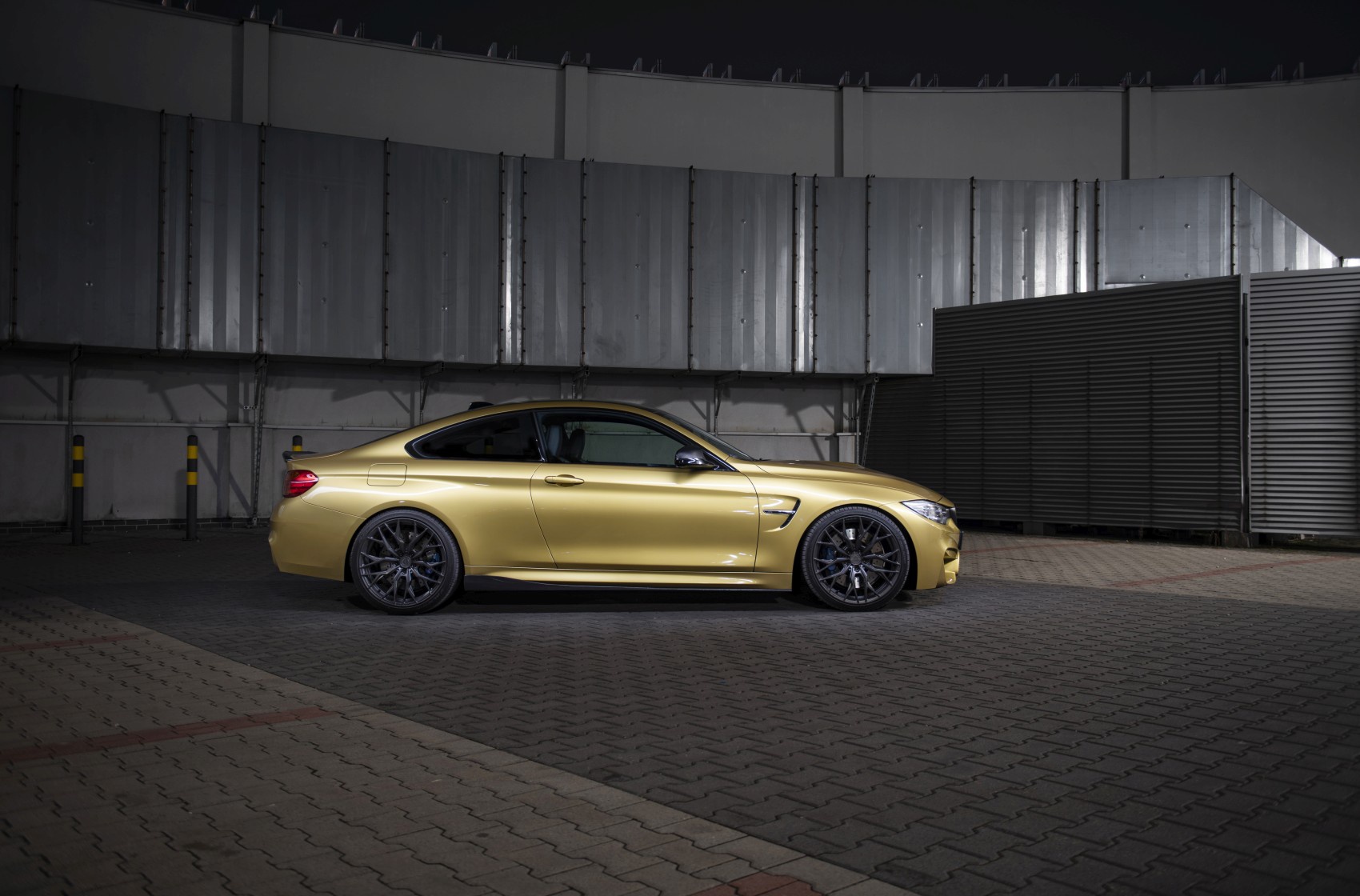 BMW 4 Series / M4