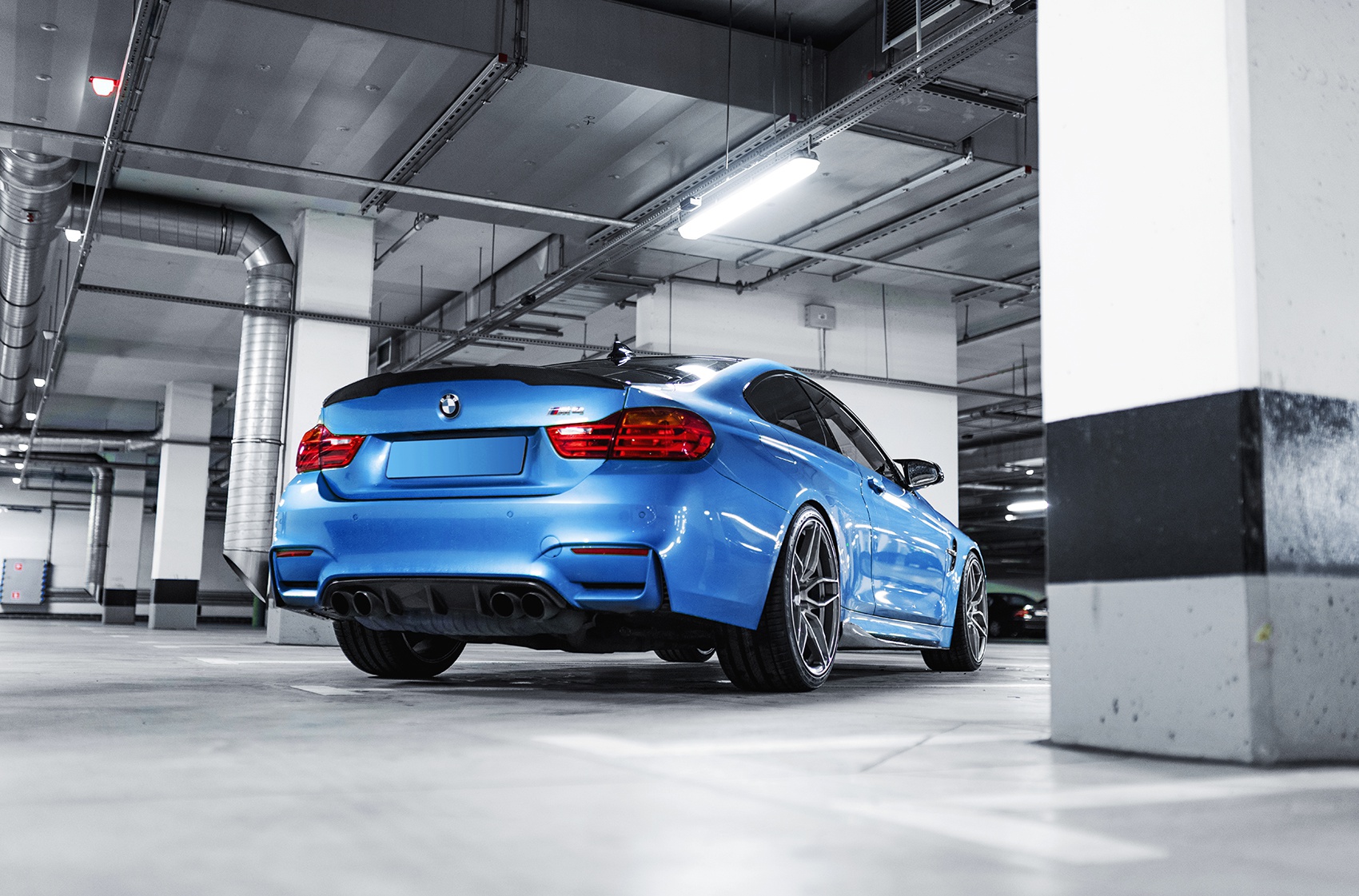 BMW 4 Series / M4