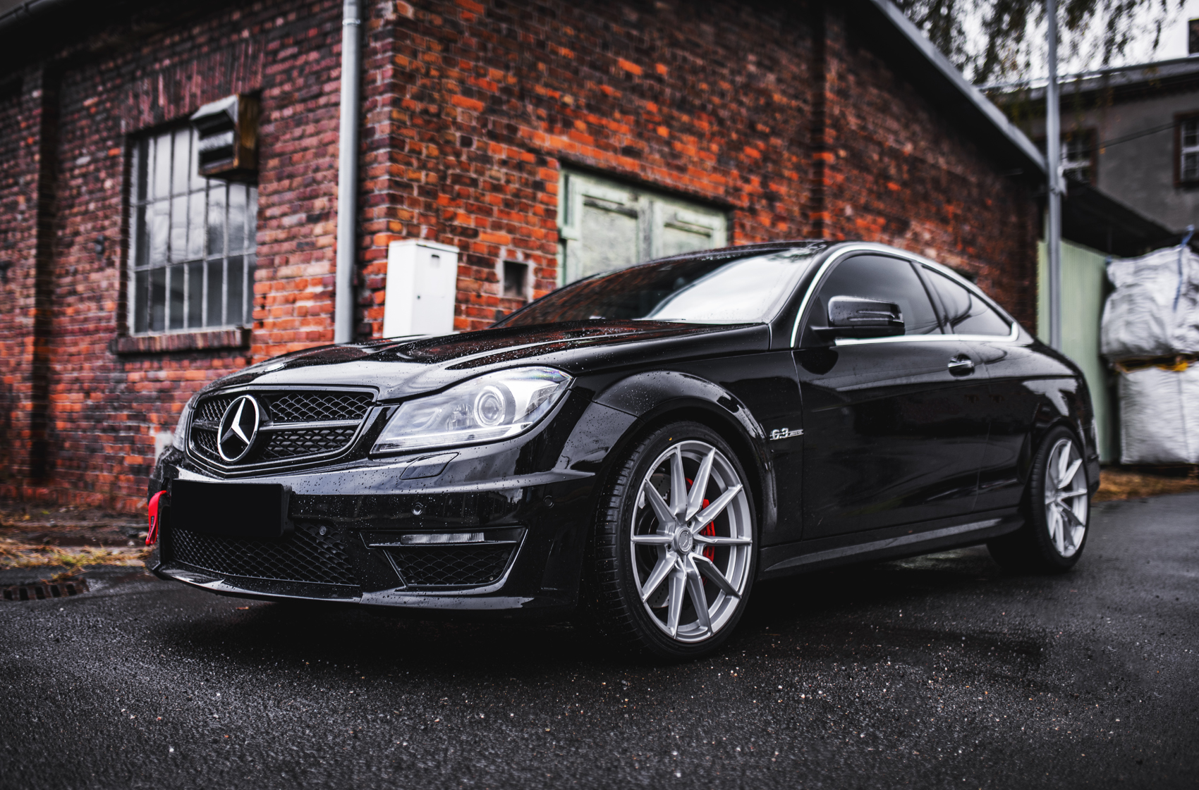 Mercedes C63 AMG