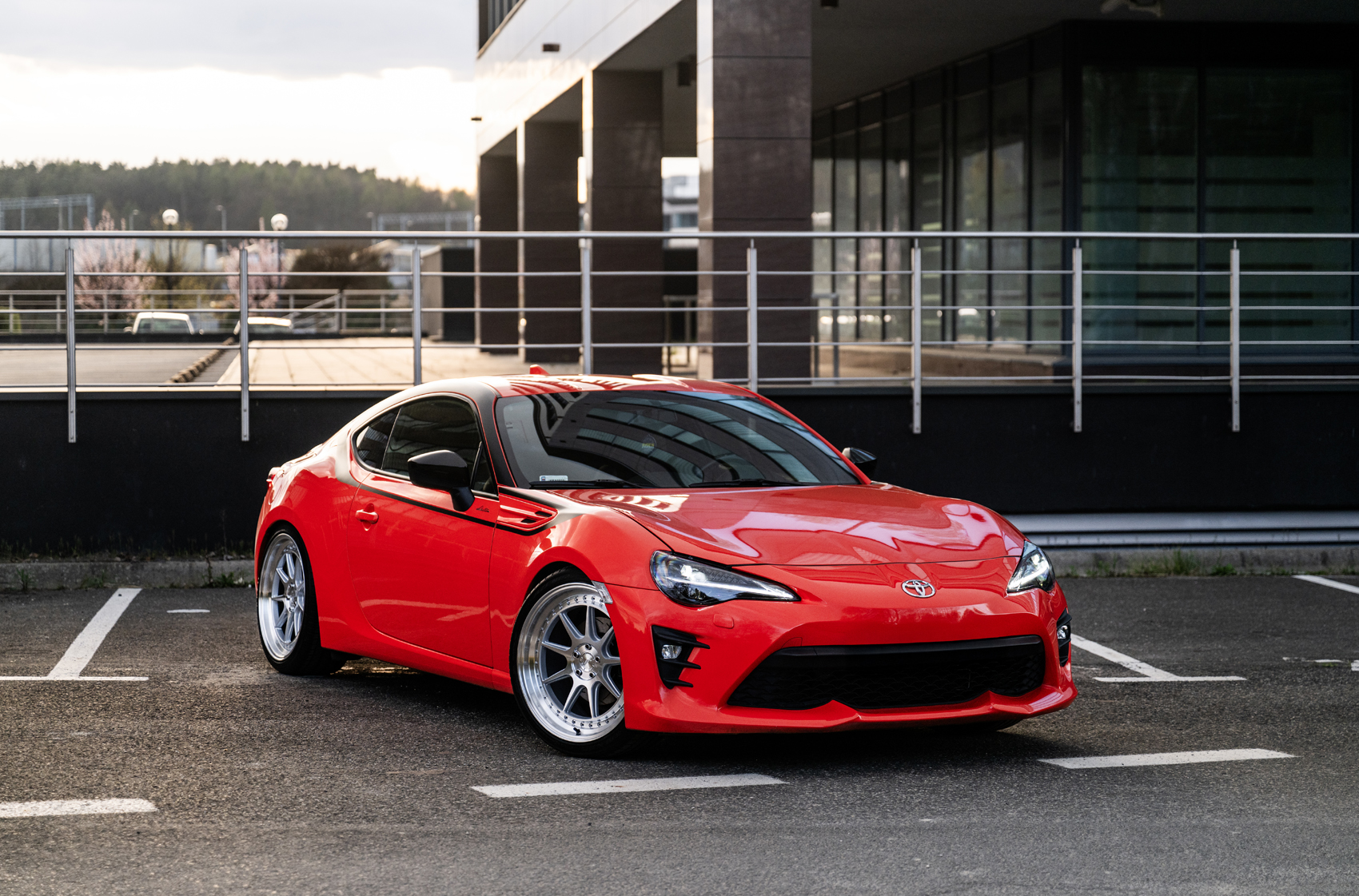 japan-racing-jr47-2467-01