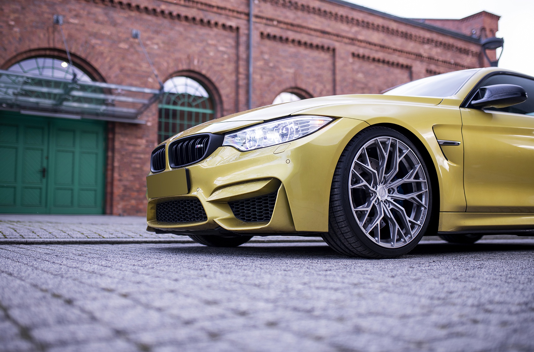 BMW 4 Series / M4
