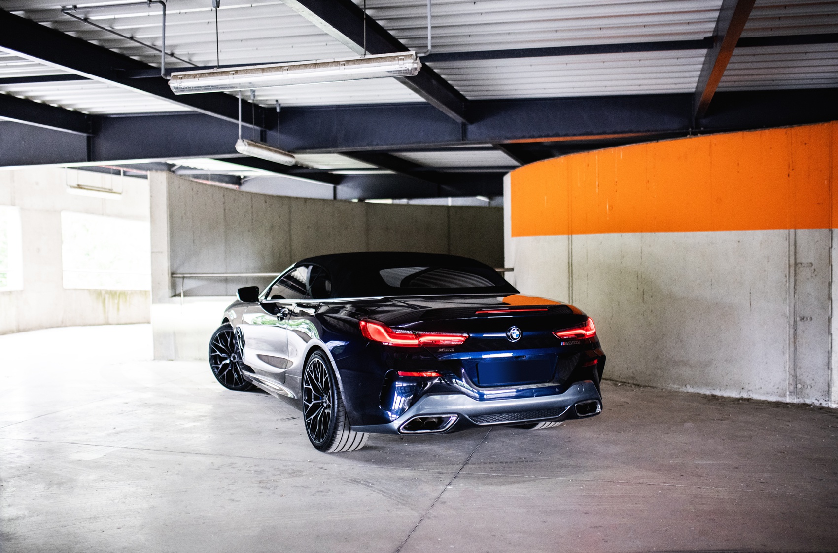BMW 8 Series / M8