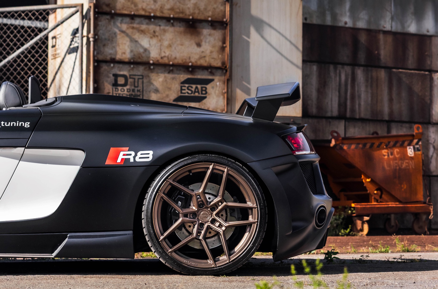 Audi R8