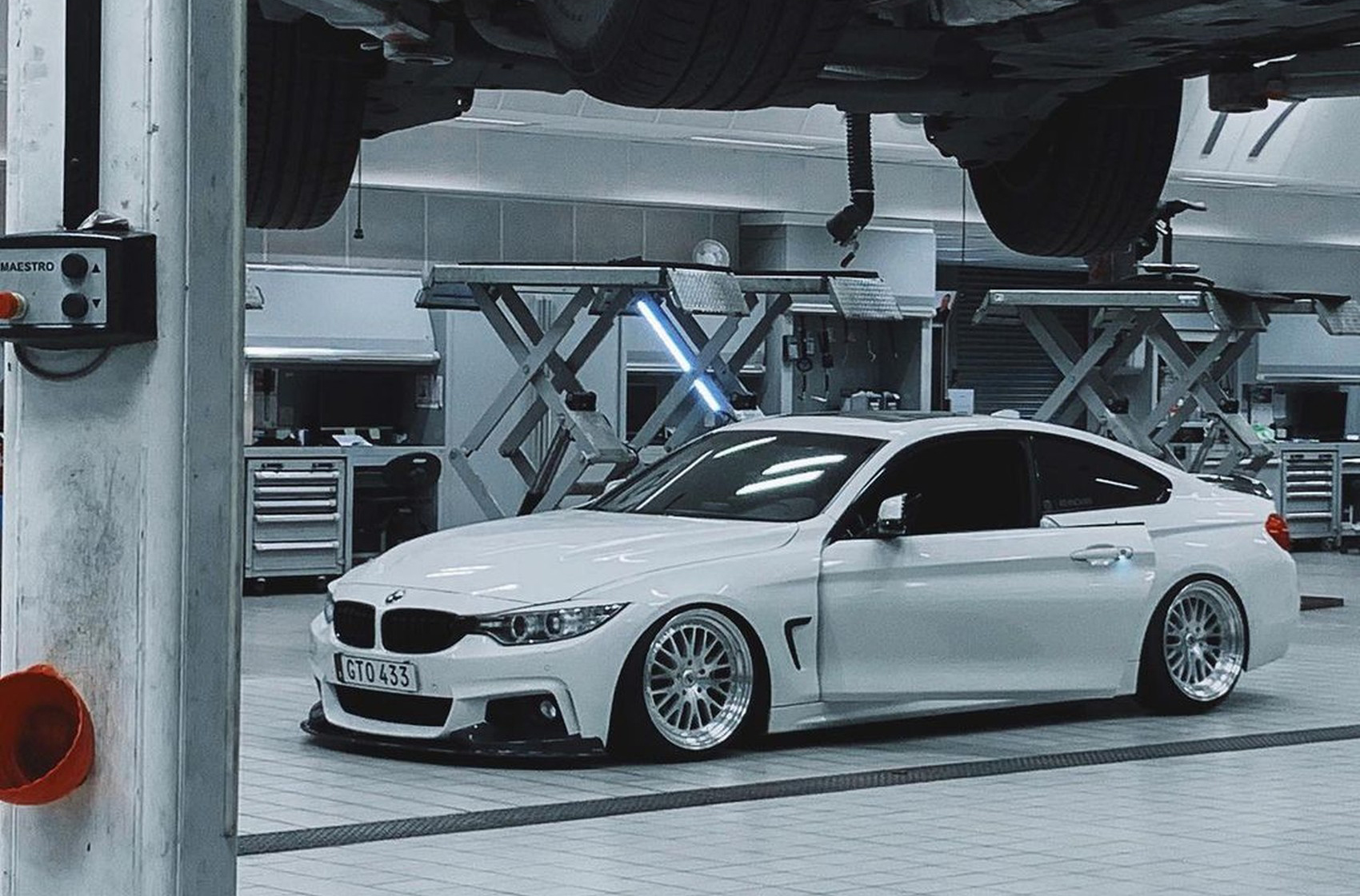 BMW 4 Series / M4