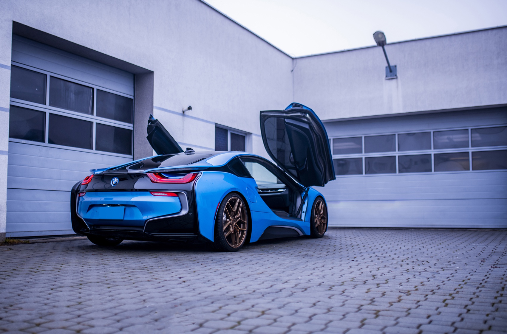BMW i8