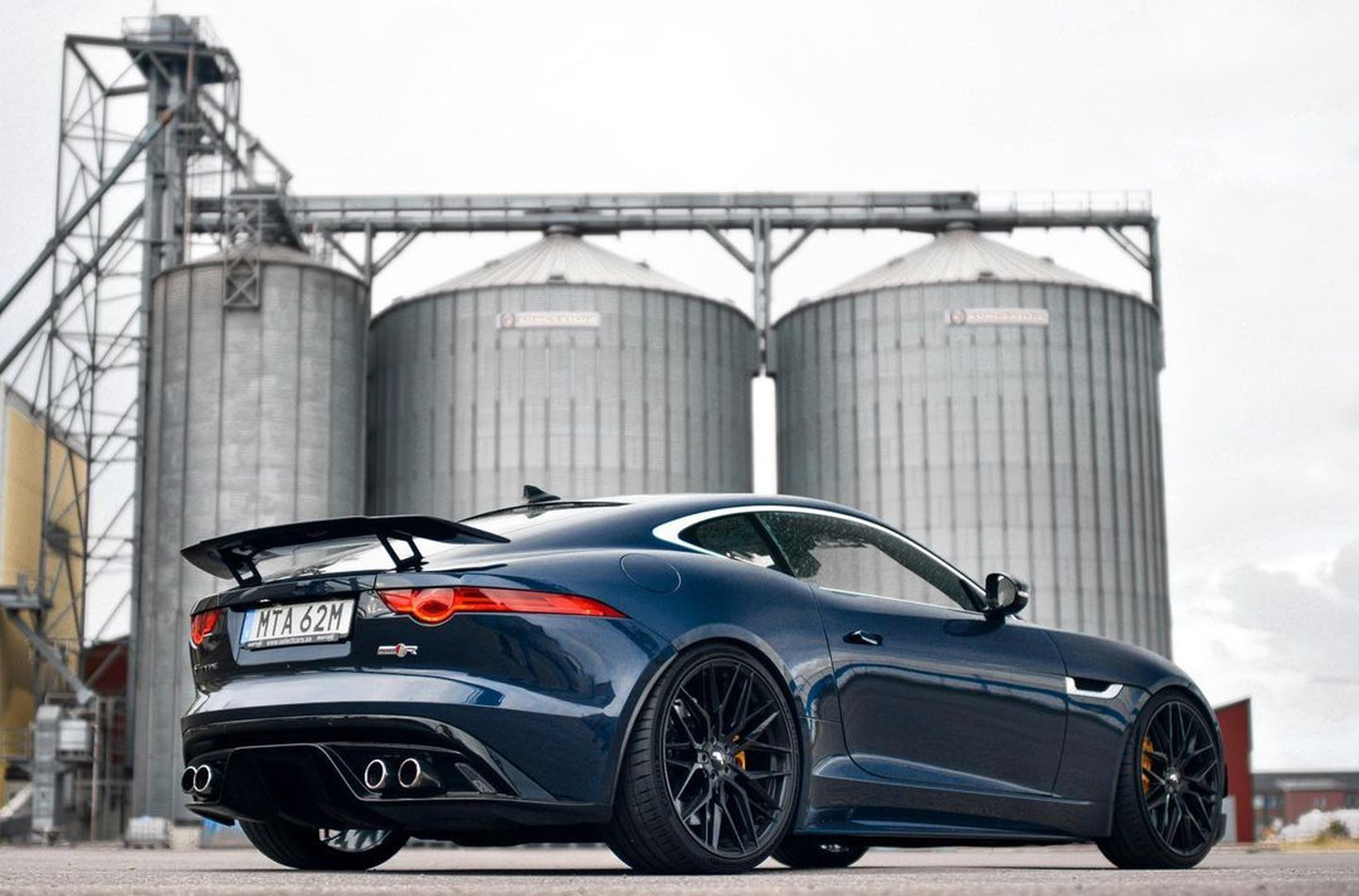 Jaguar F-Type R