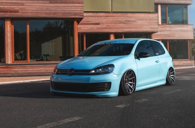 Volkswagen Golf / R / GTi