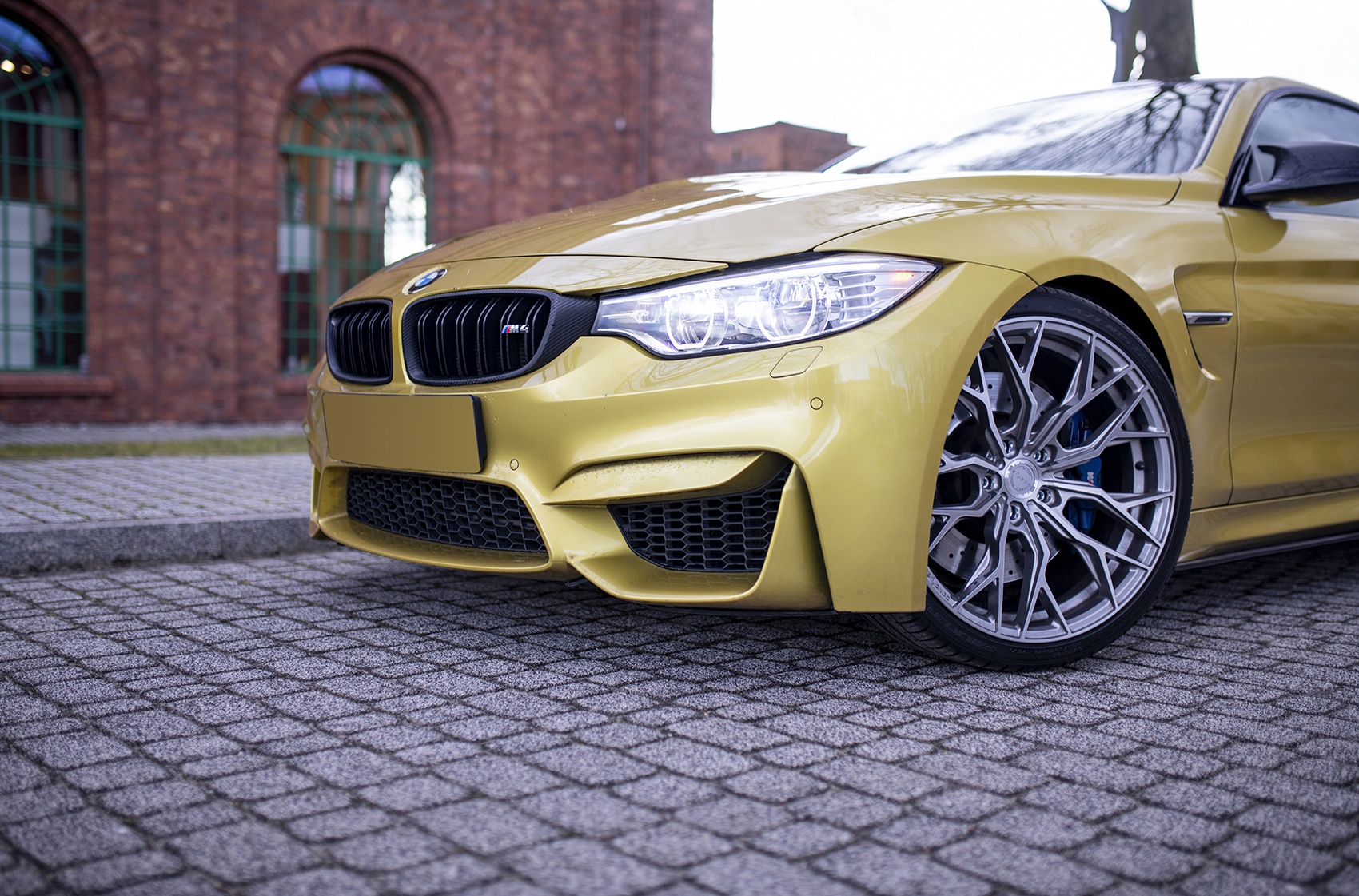 BMW 4 Series / M4