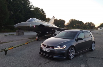 Volkswagen Golf / R / GTI