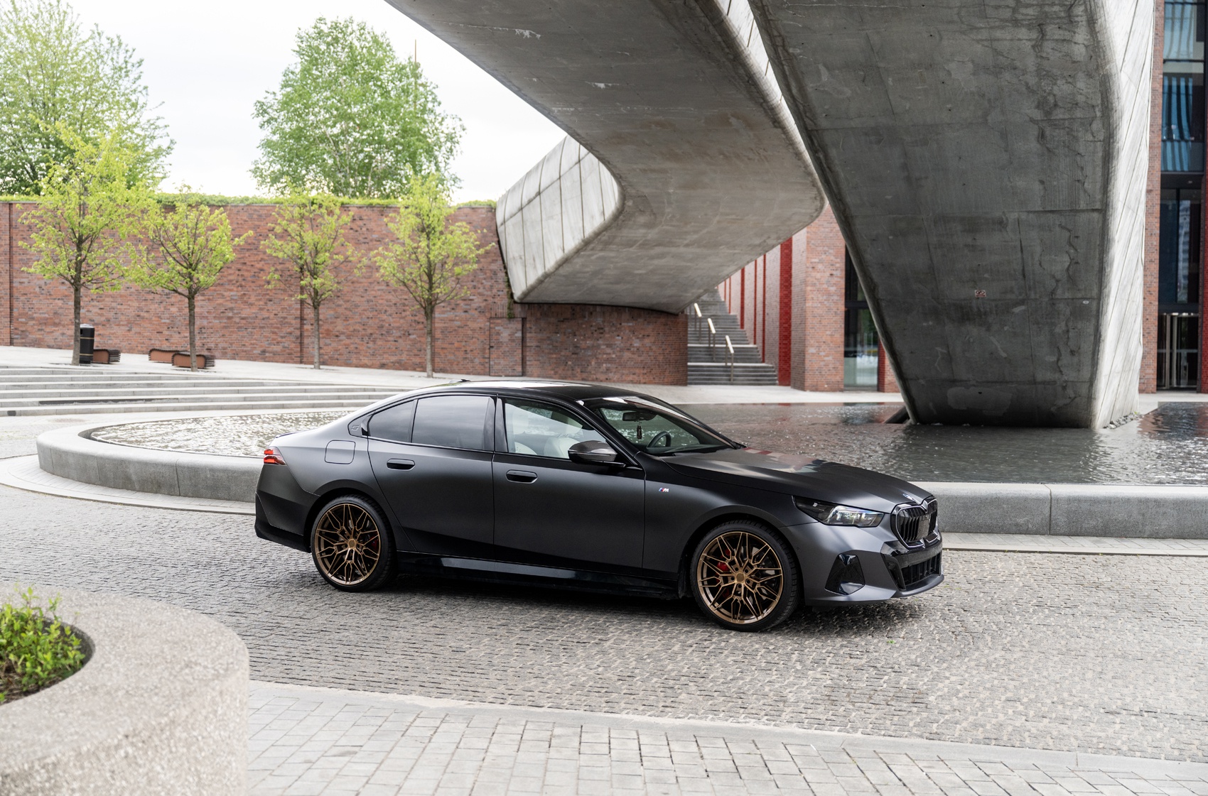 BMW 550e