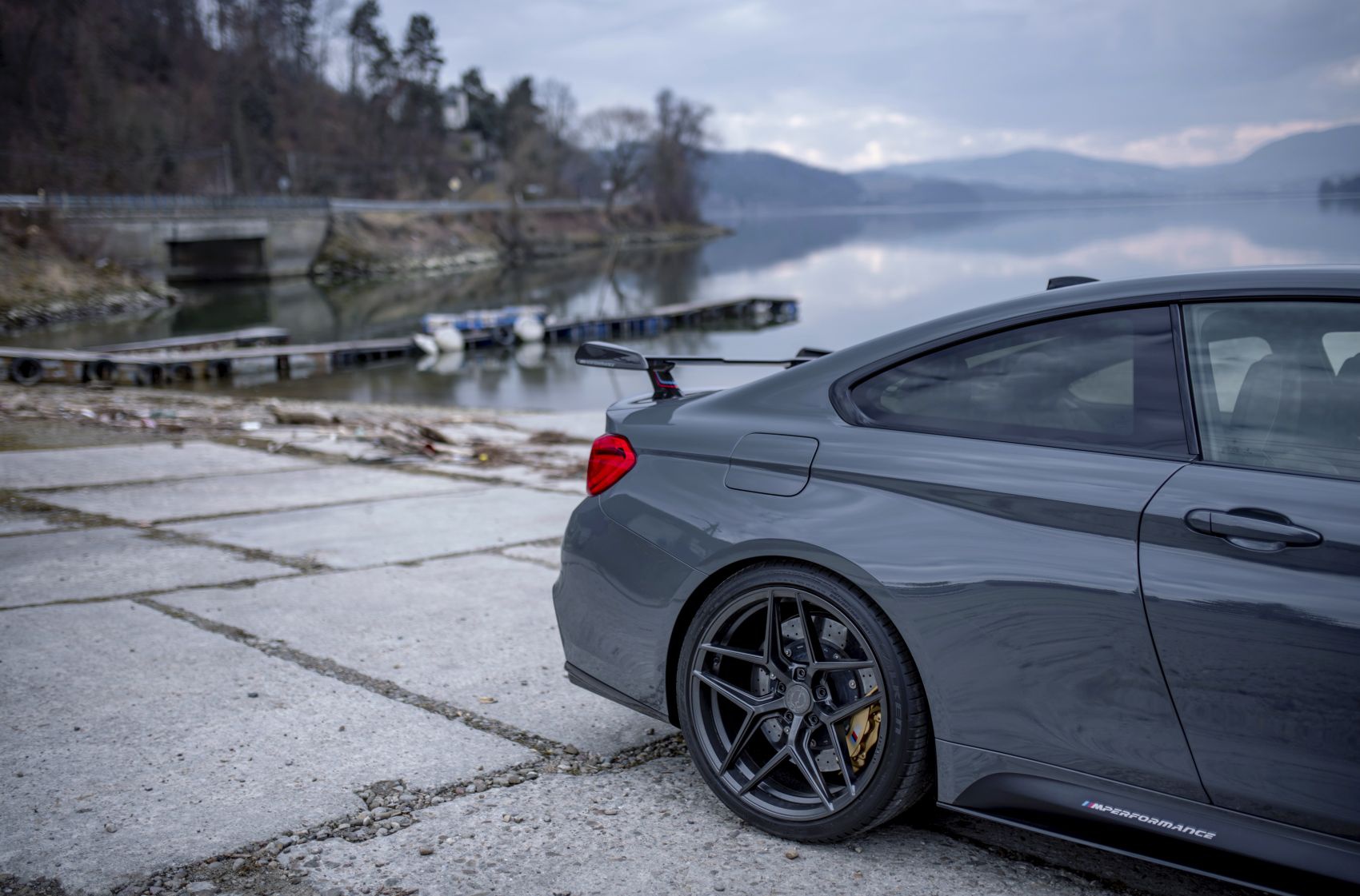 BMW 4 Series / M4