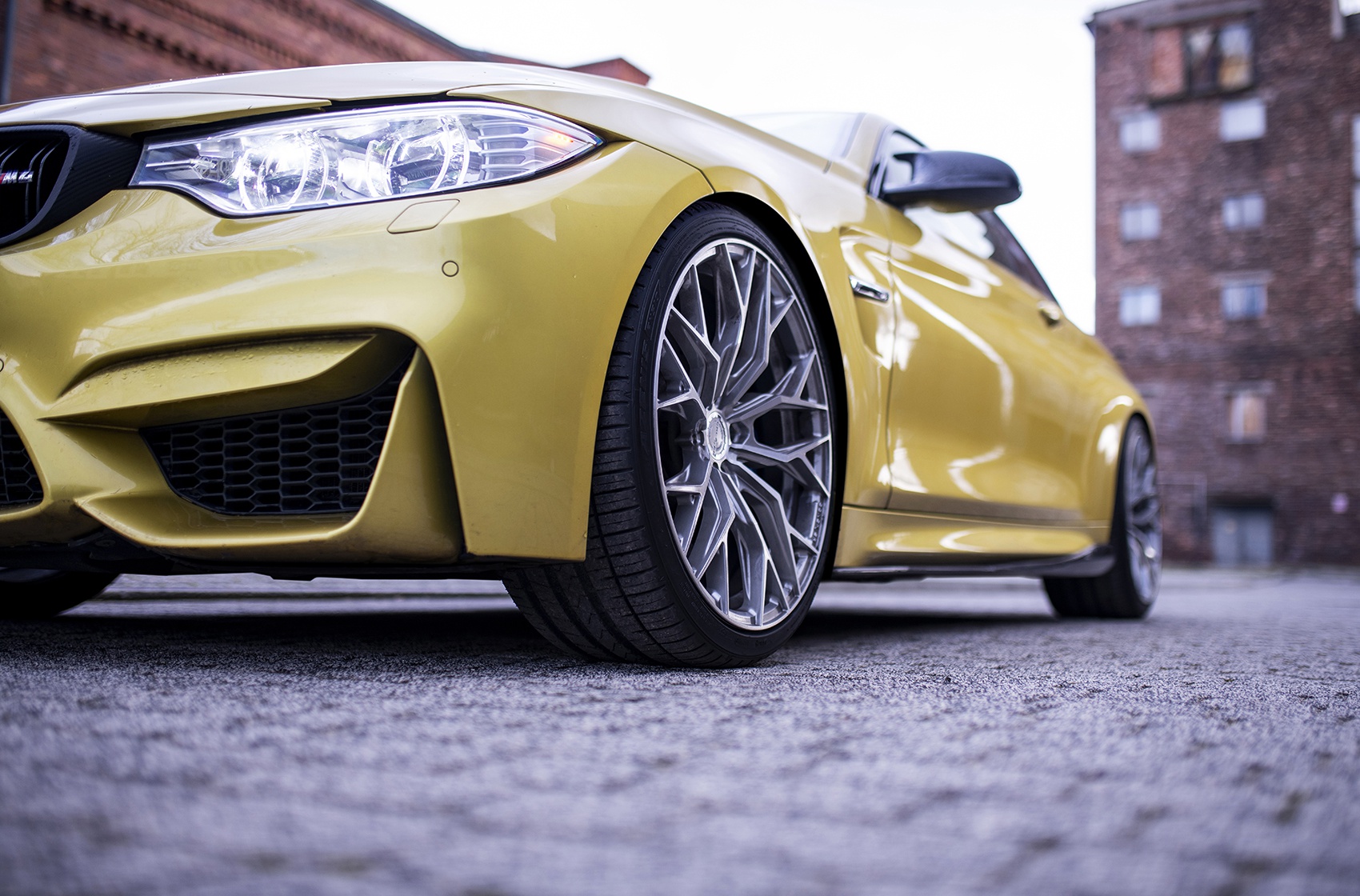 BMW 4 Series / M4
