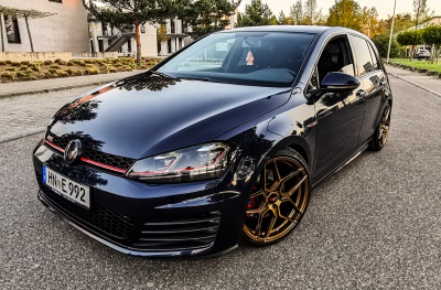 Volkswagen Golf / R / GTI