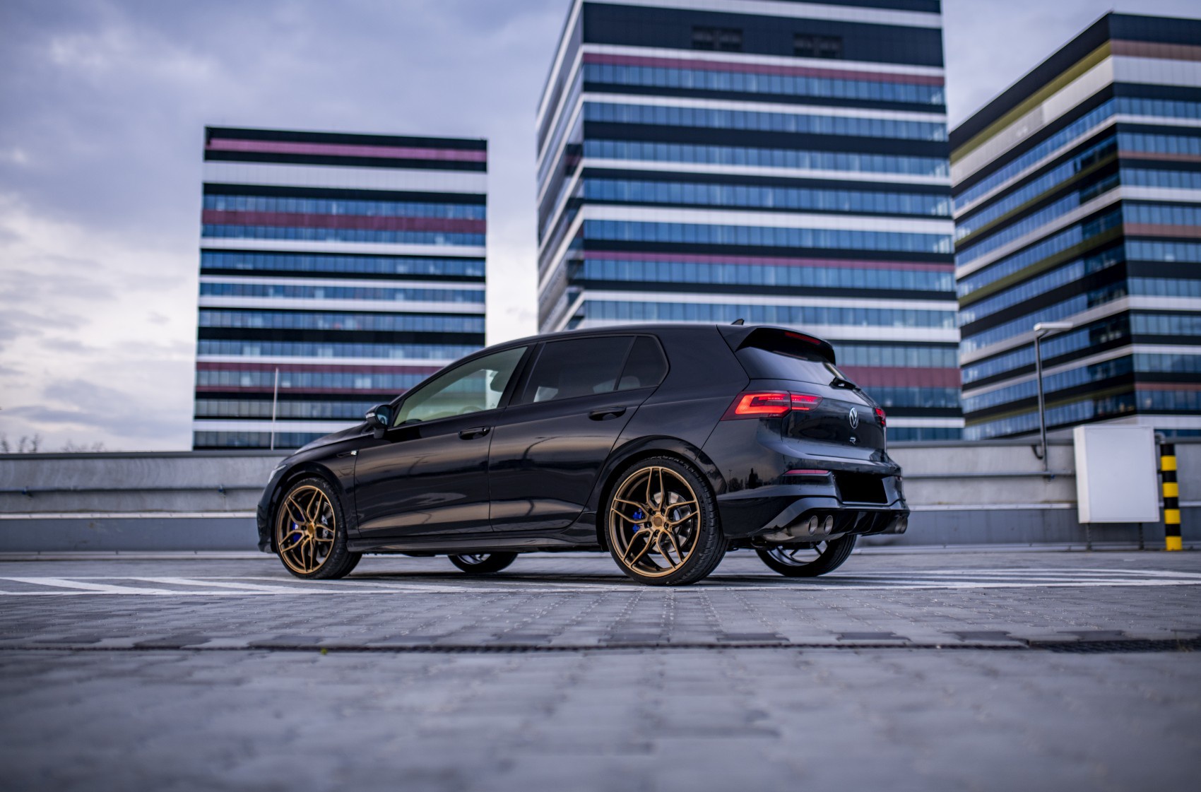 Volkswagen Golf / R / GTI