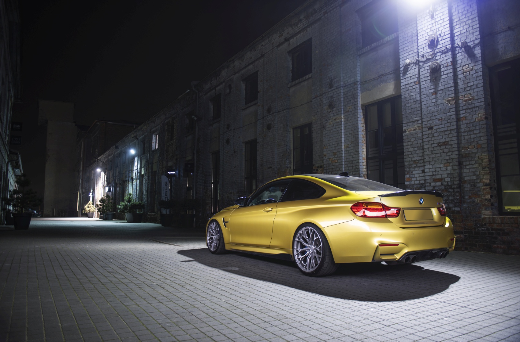 BMW 4 Series / M4