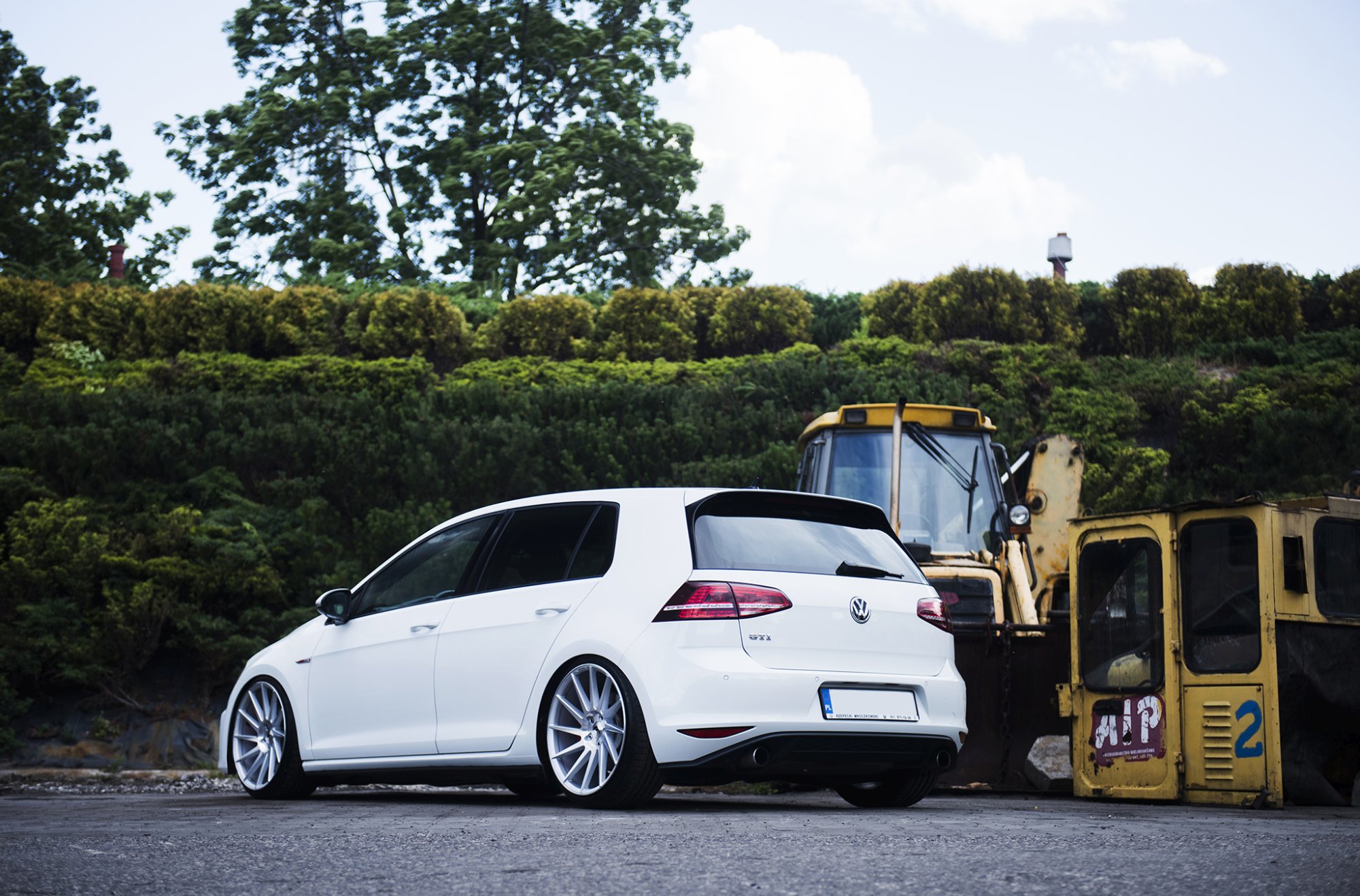 Volkswagen Golf / R / GTI