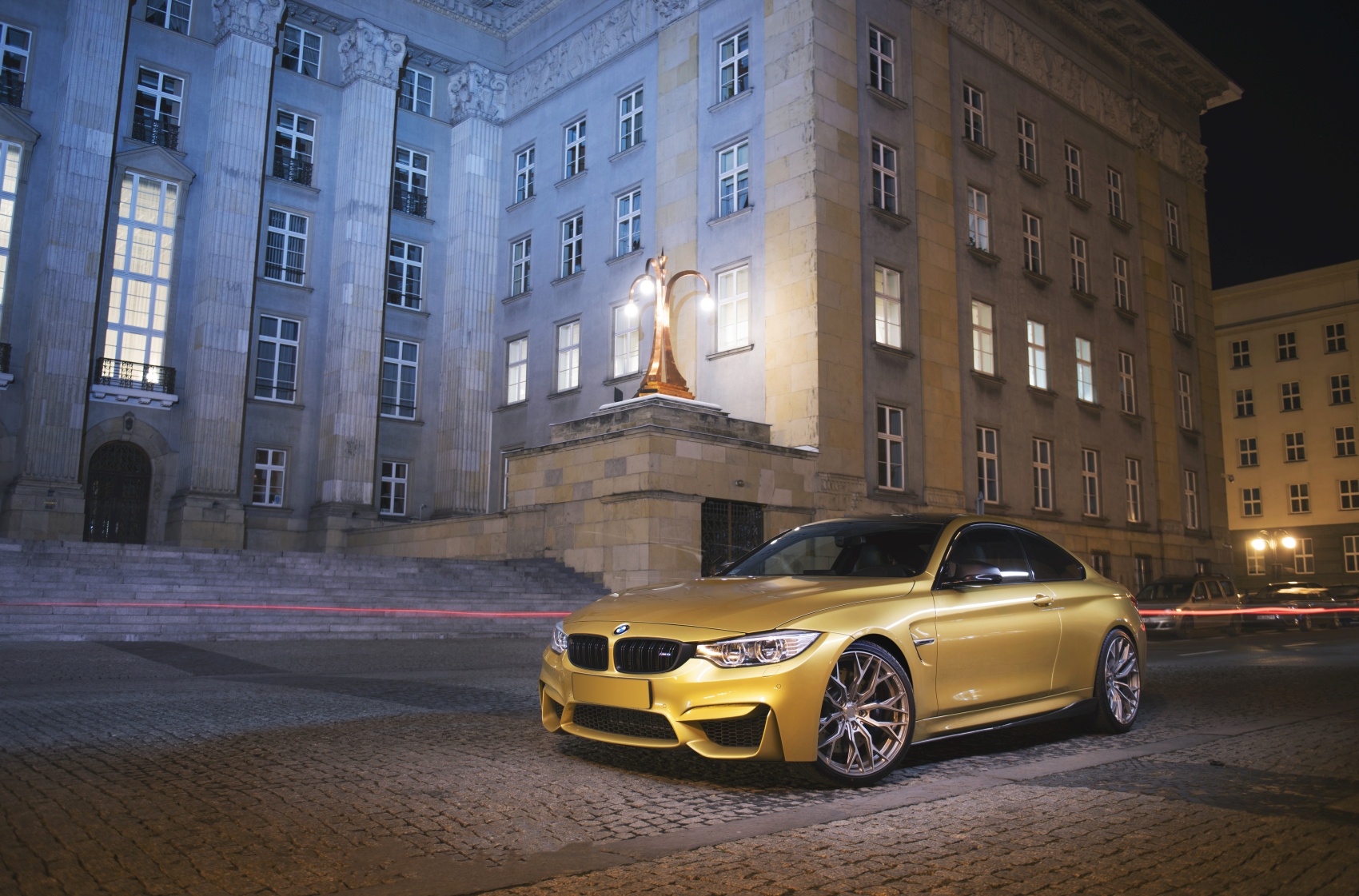 BMW 4 Series / M4
