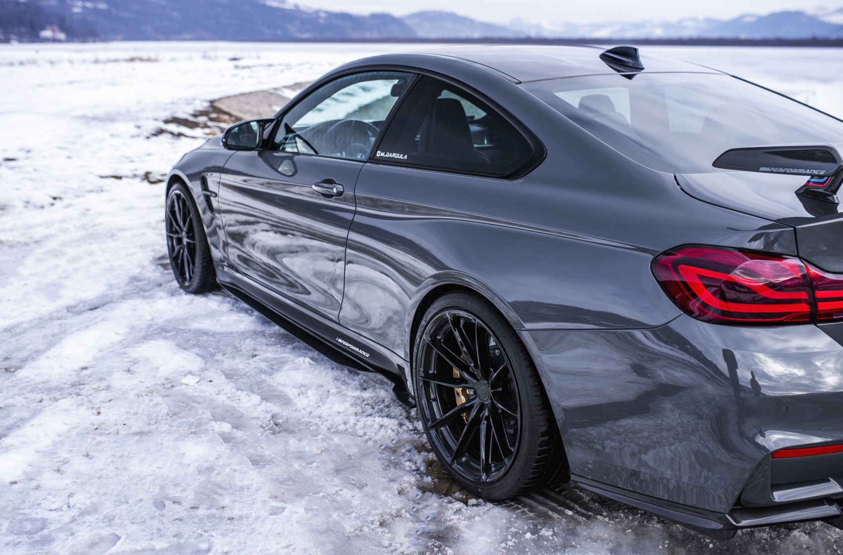 BMW 4 Series / M4