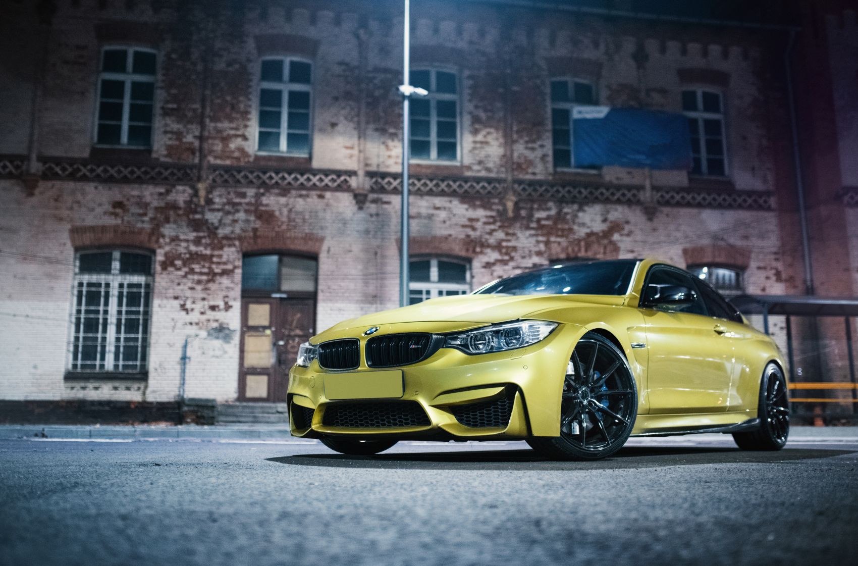 BMW 4 Series / M4