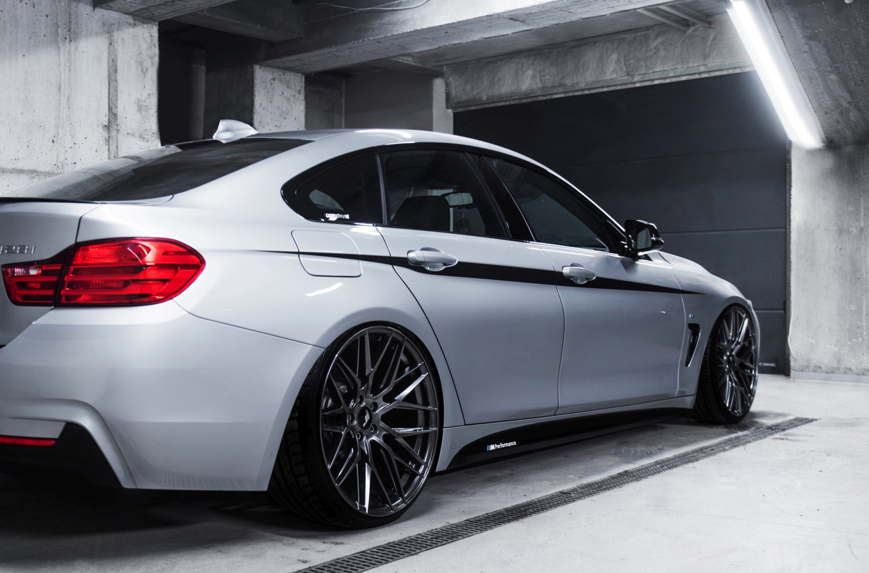 BMW 4 Series / M4