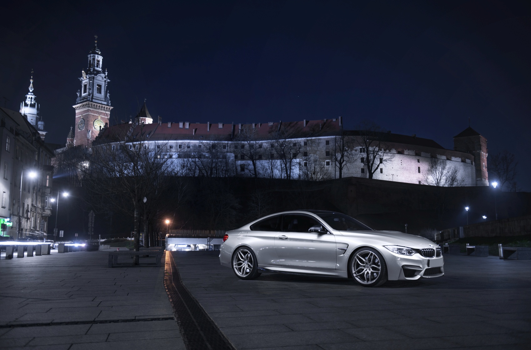 BMW 4 Series / M4