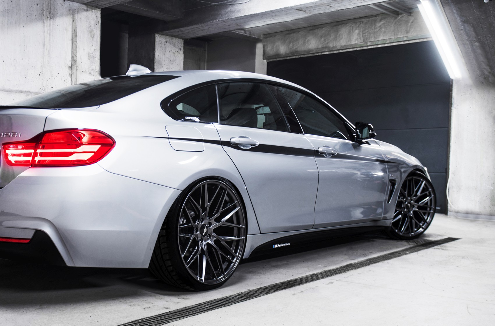BMW 4 Series / M4